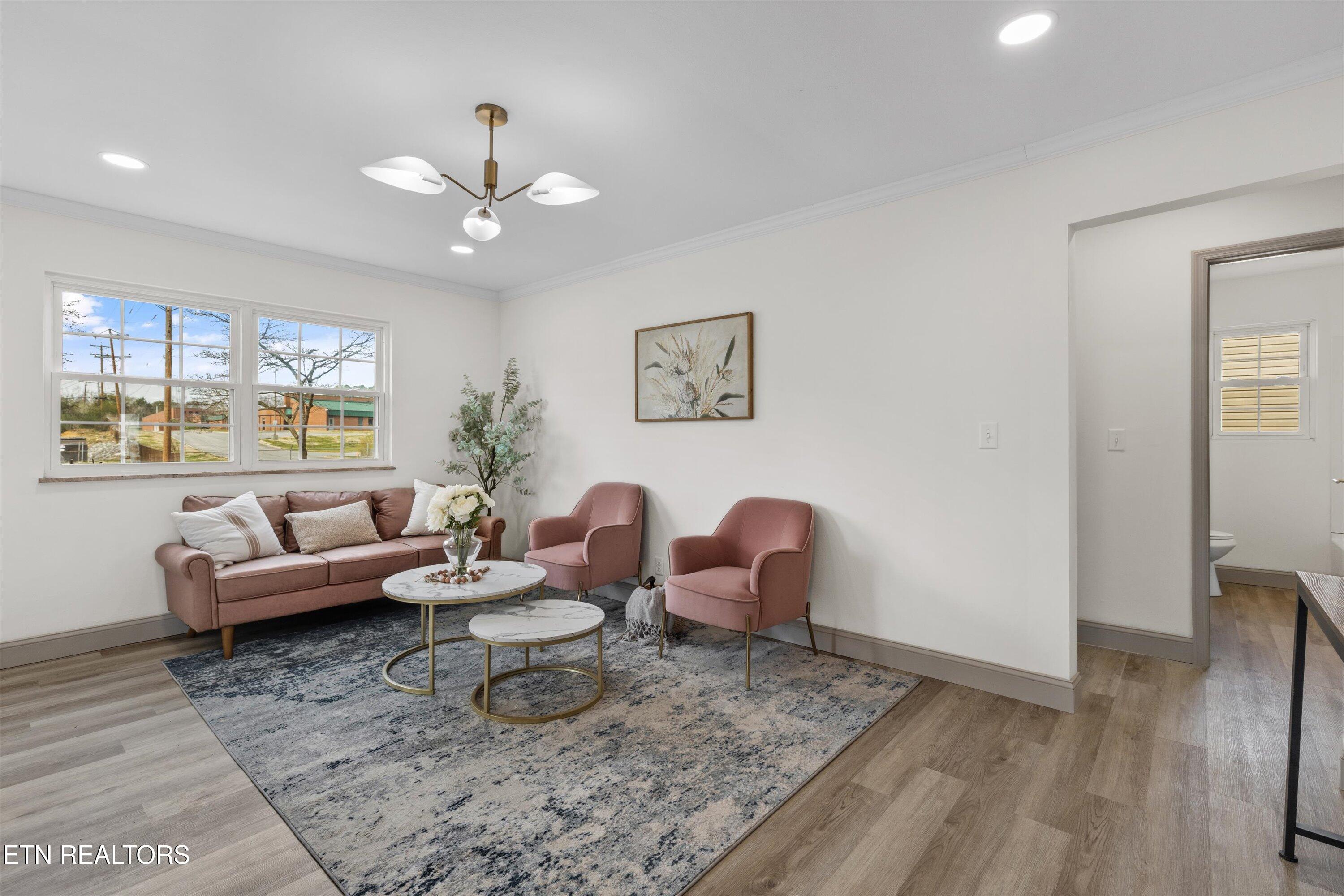 434 Defoe Circle
