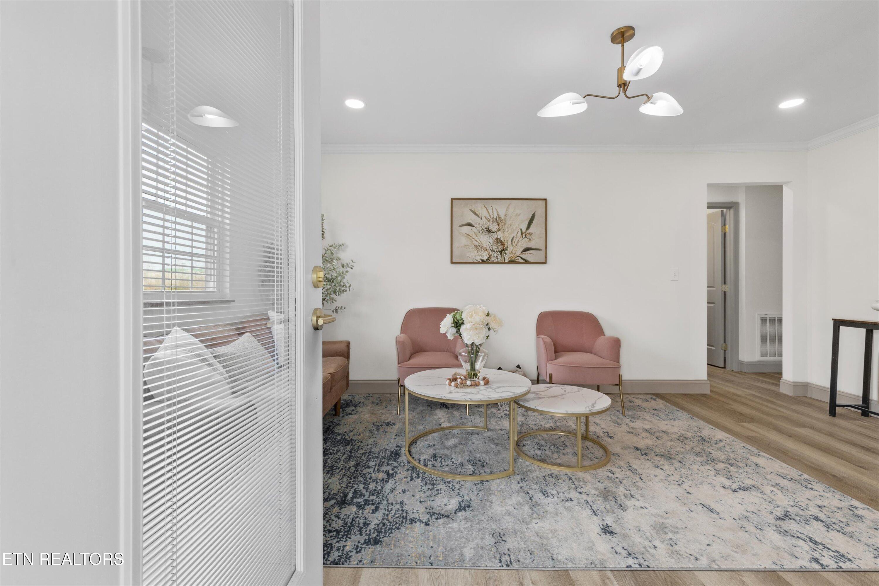 434 Defoe Circle