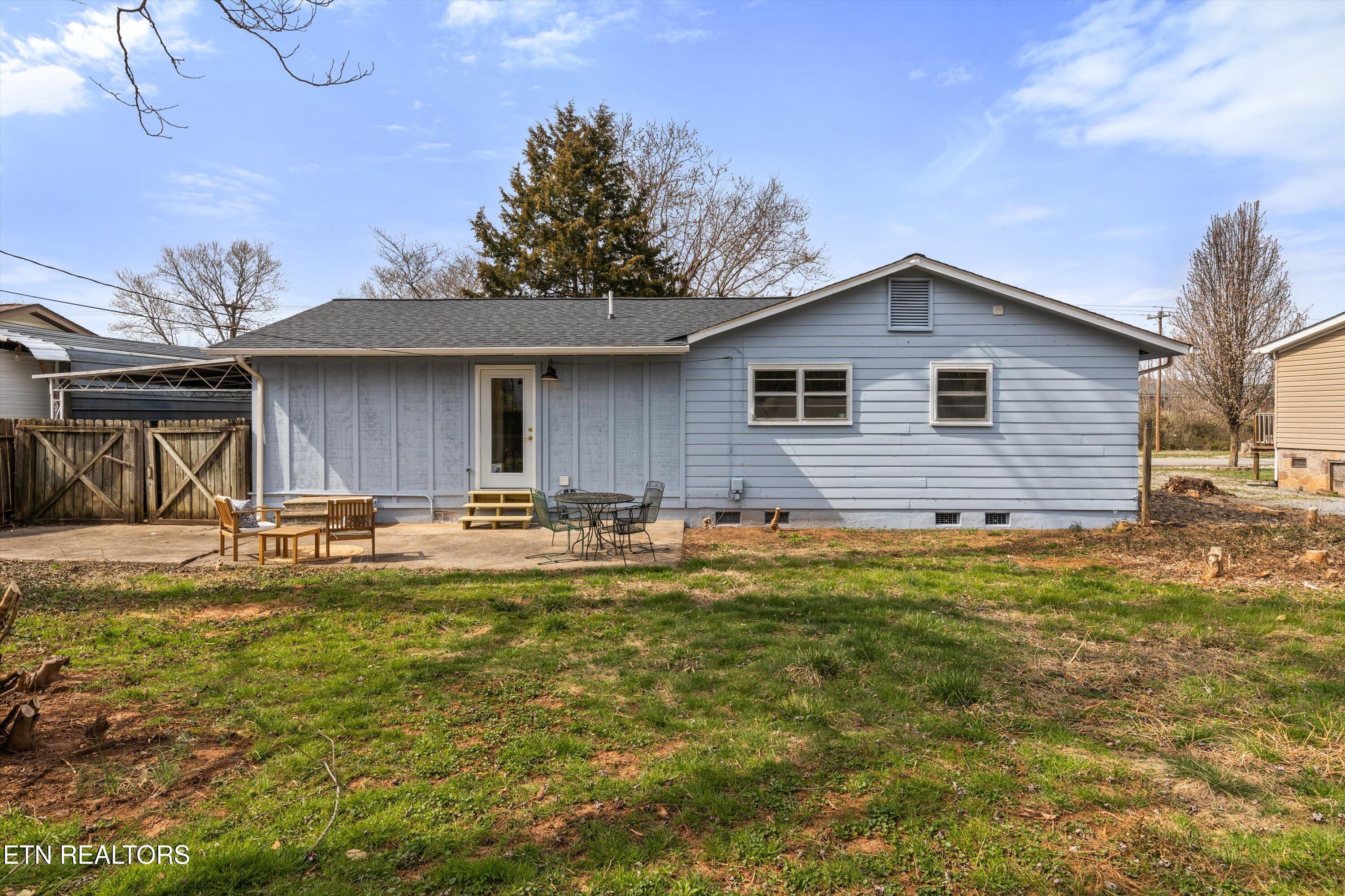 434 Defoe Circle