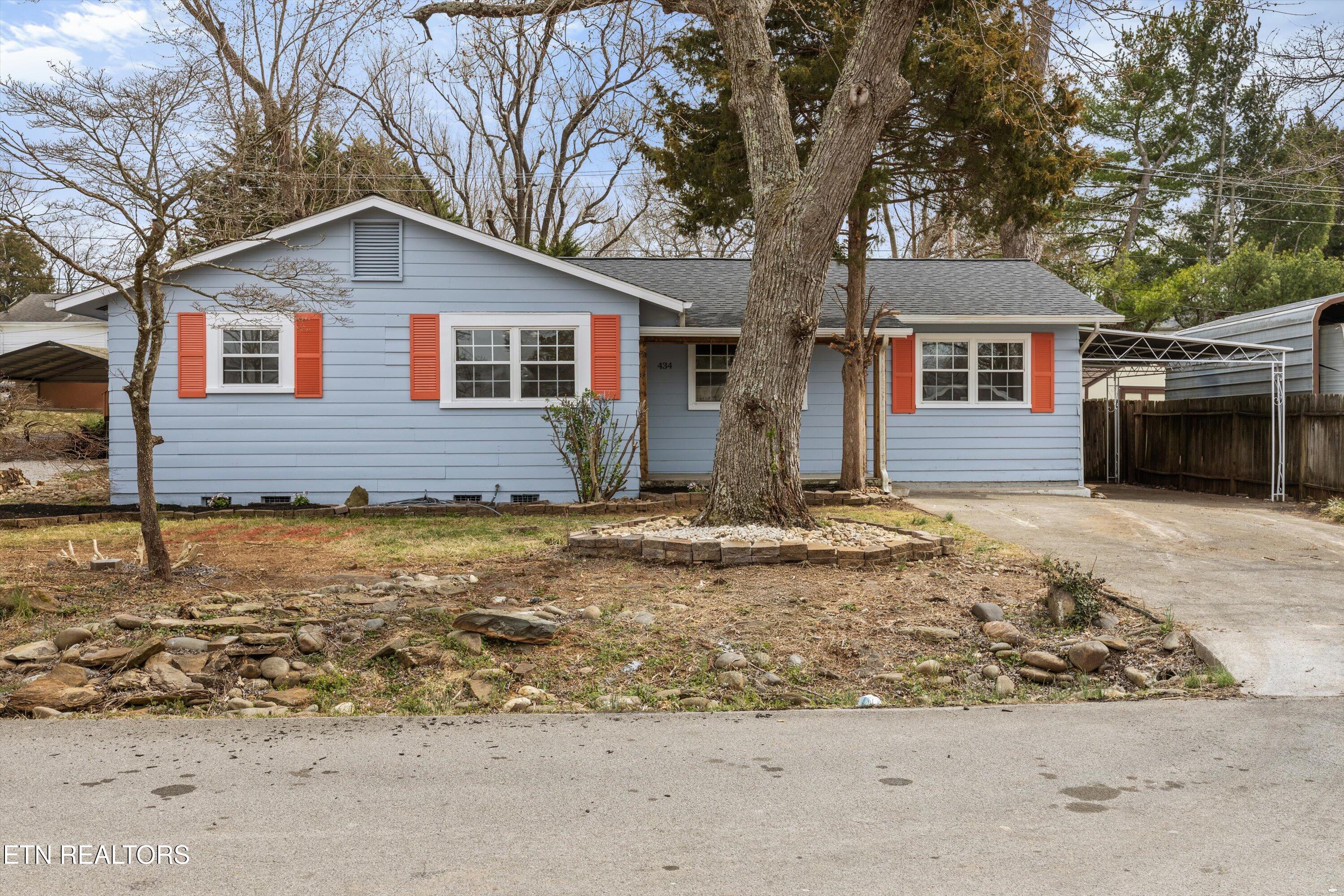 434 Defoe Circle