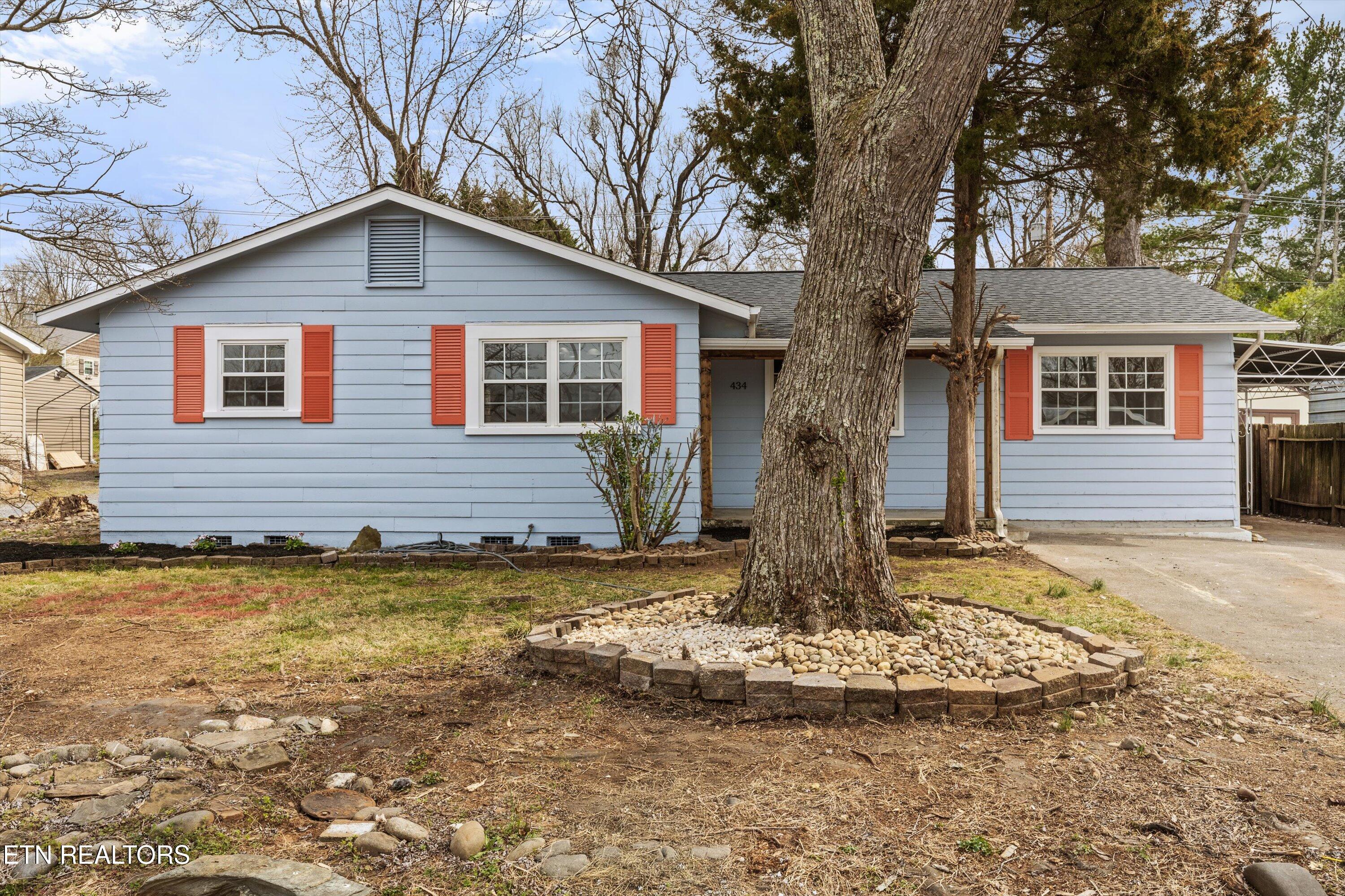 434 Defoe Circle
