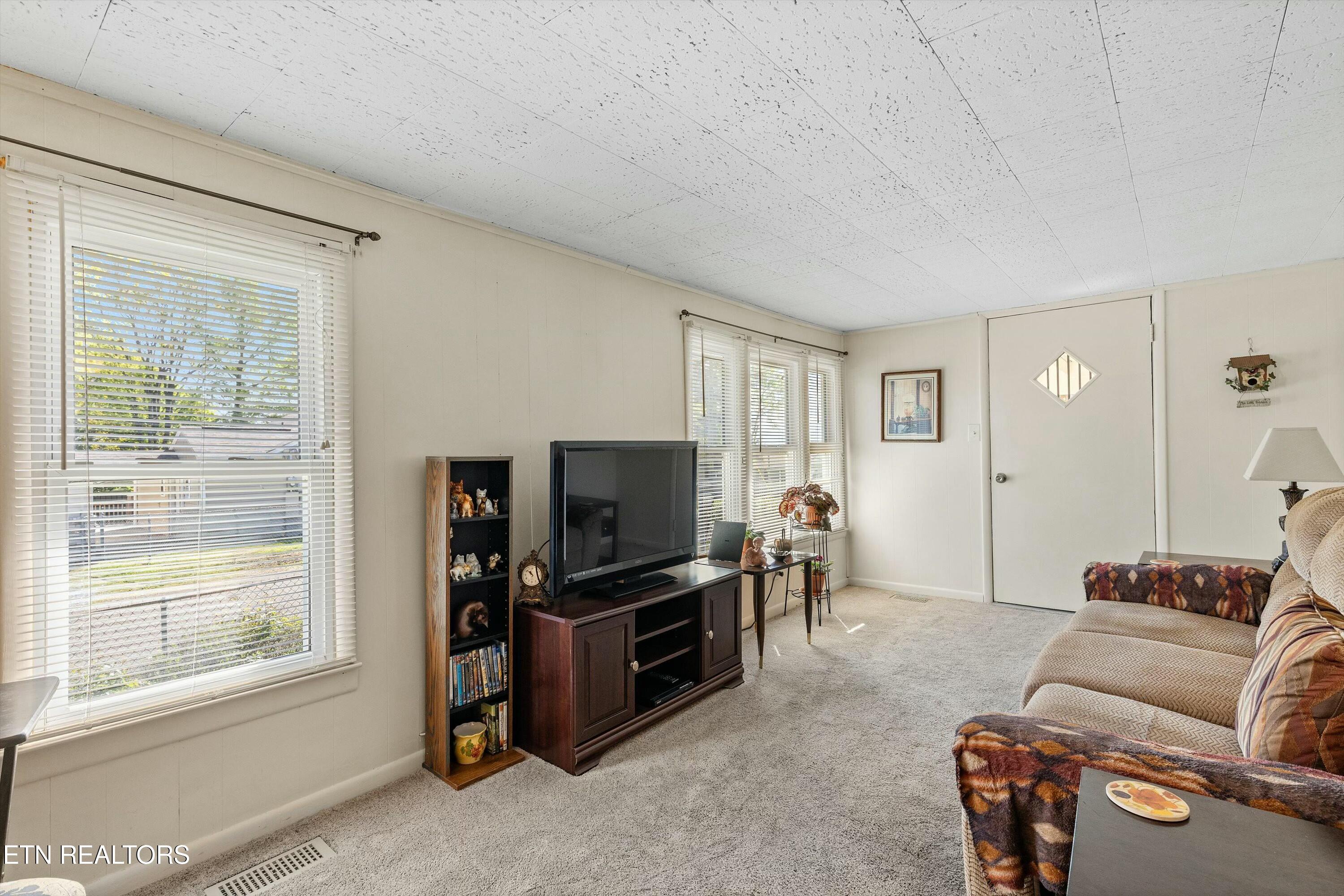 1405 Leconte Rd