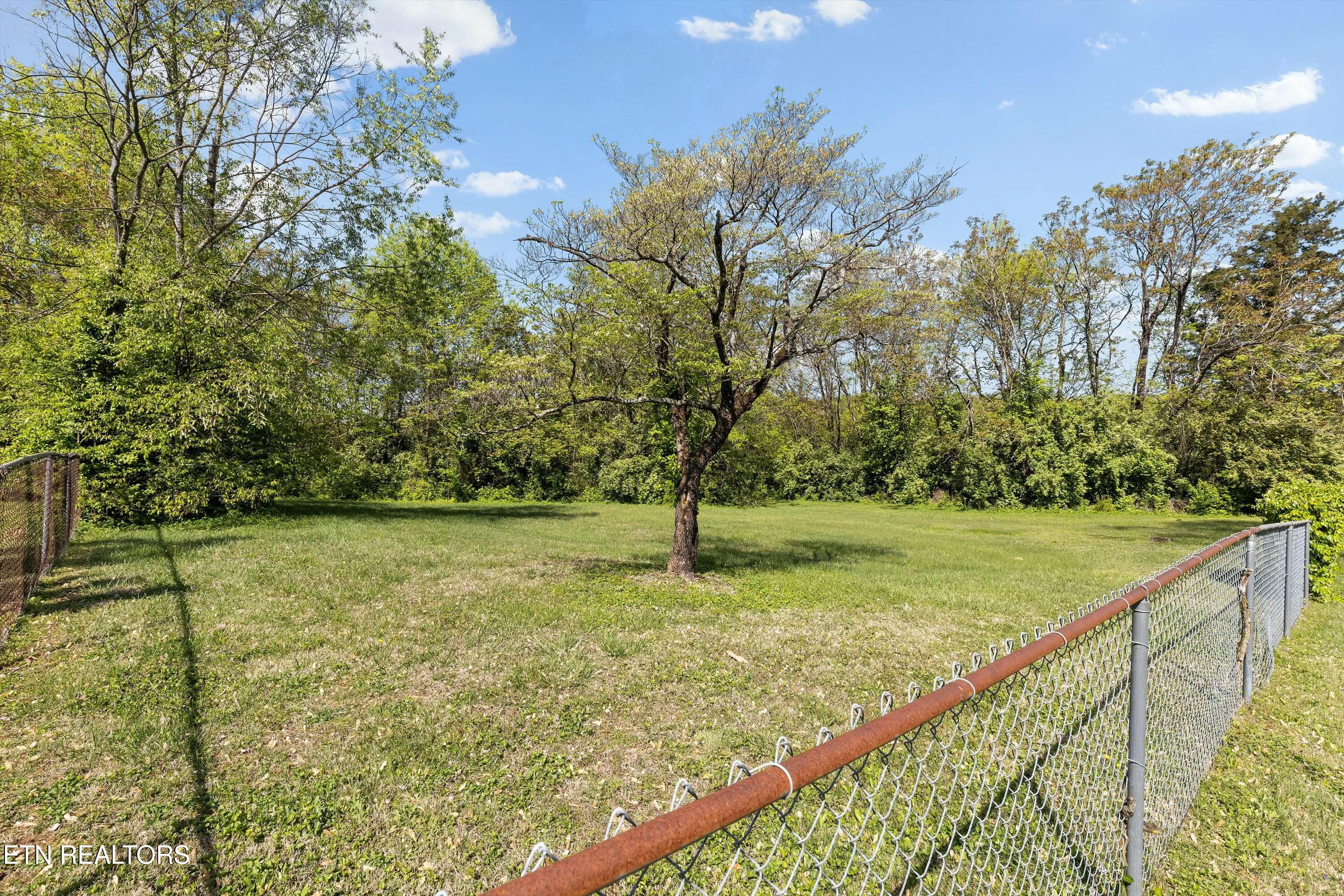 1405 Leconte Rd
