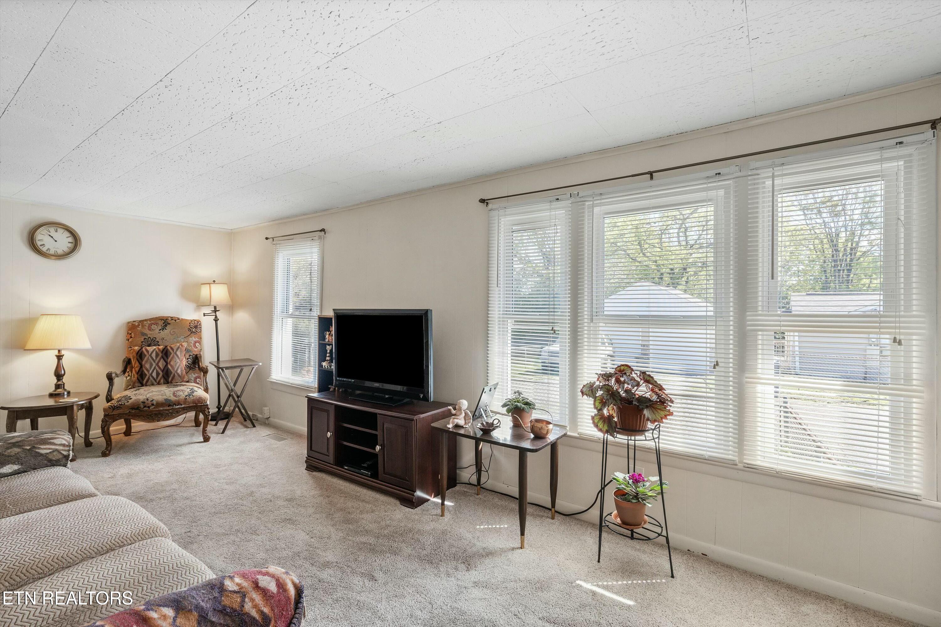 1405 Leconte Rd