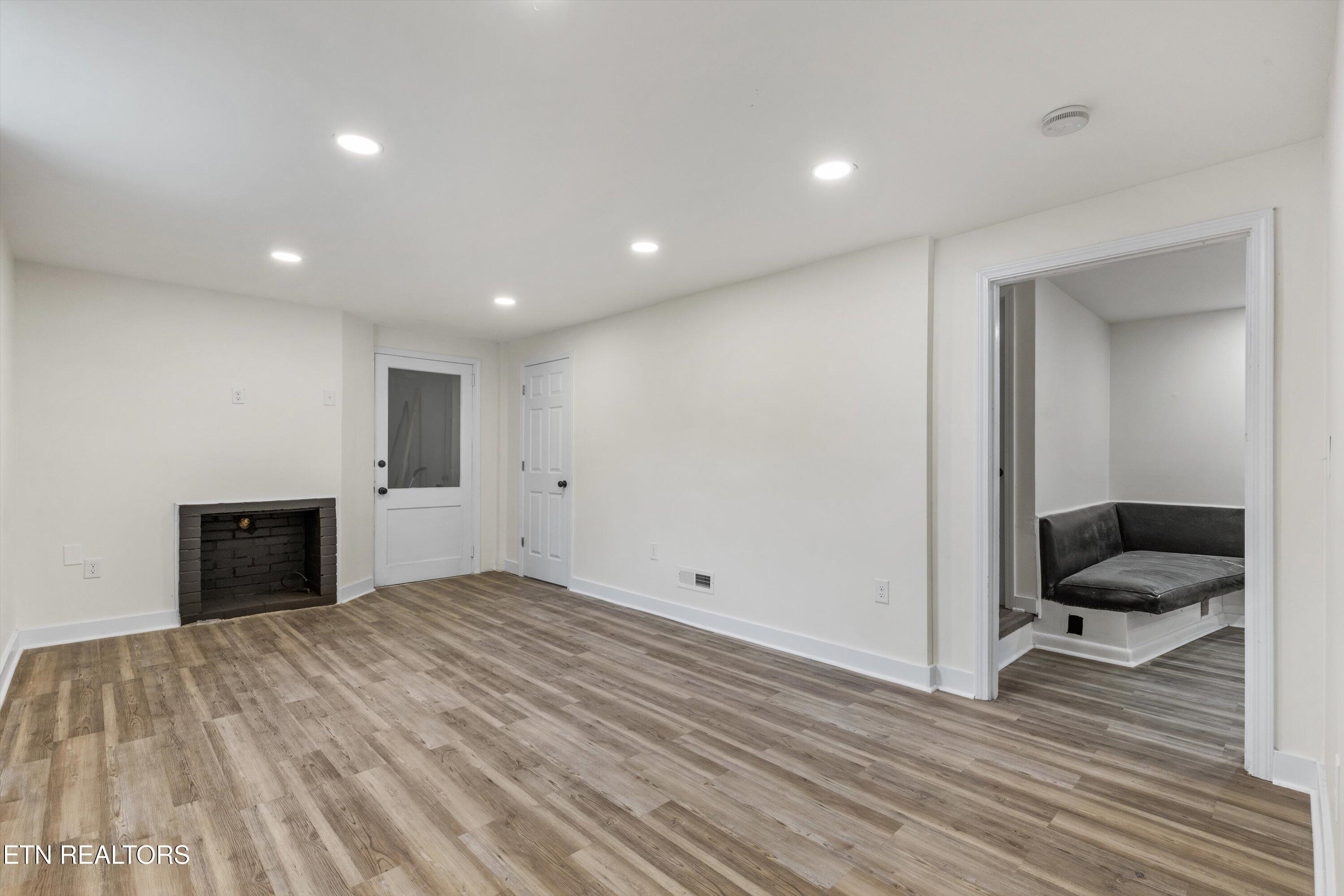 812 Sunset Drive