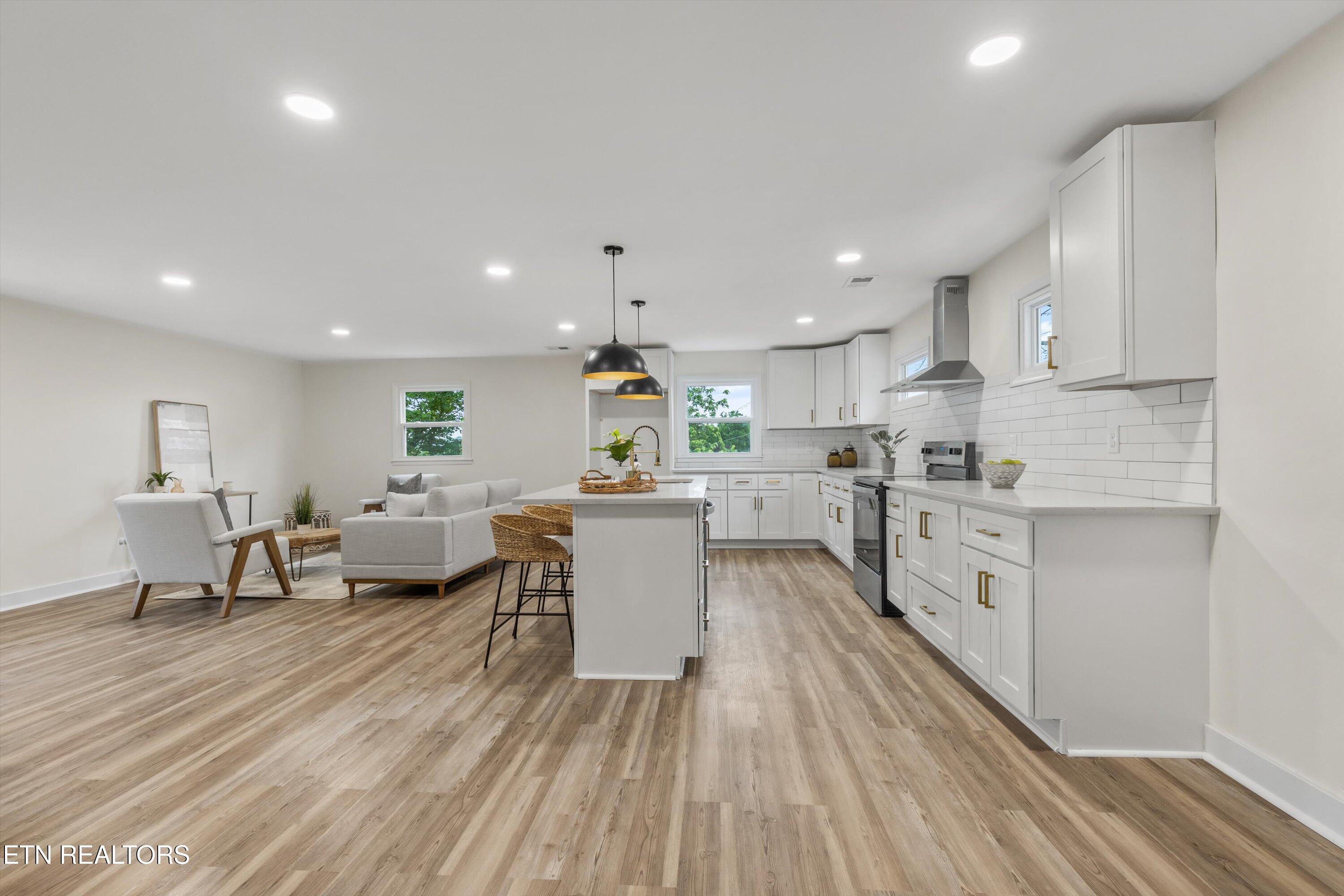 812 Sunset Drive