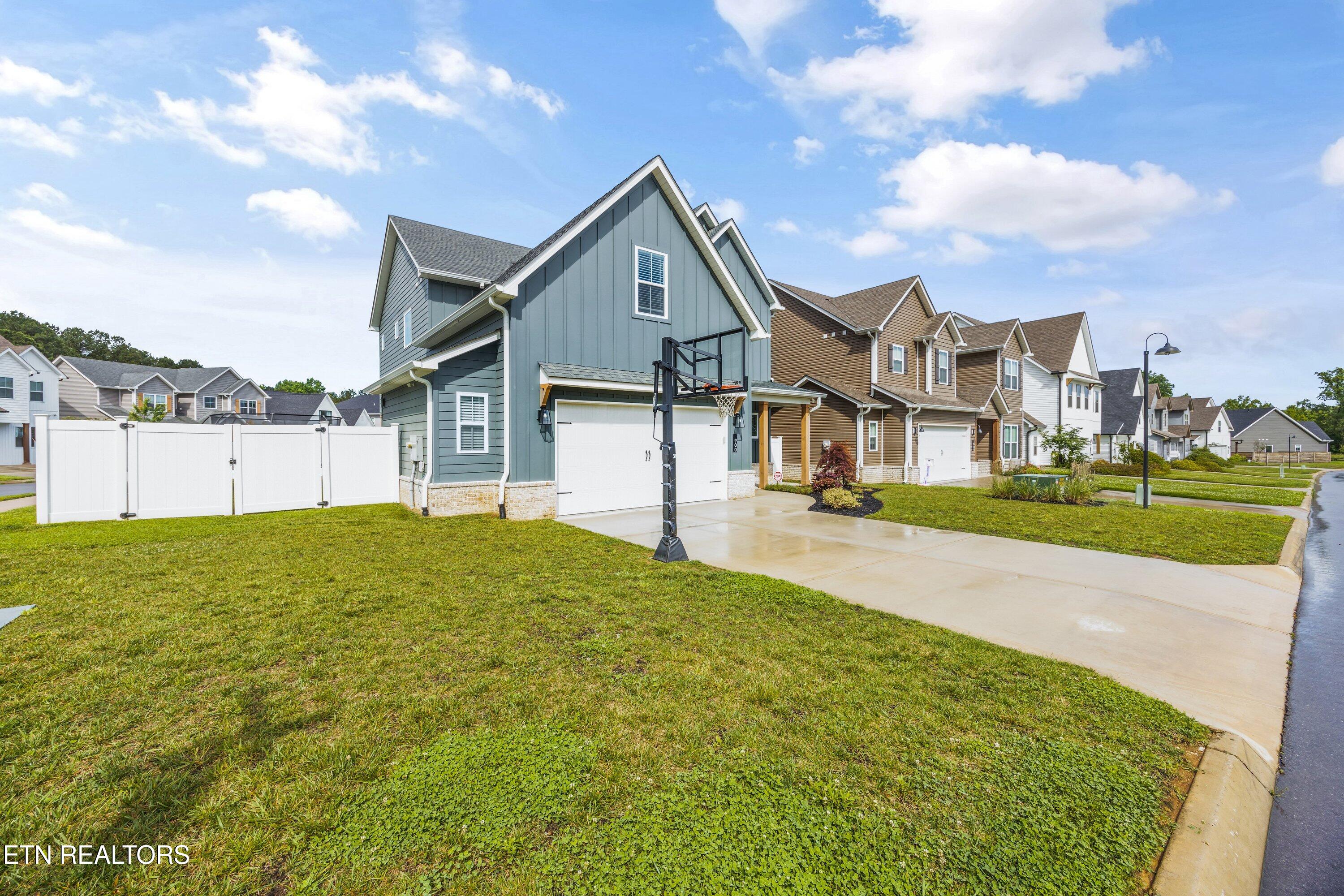 900 Belle Pond Ave