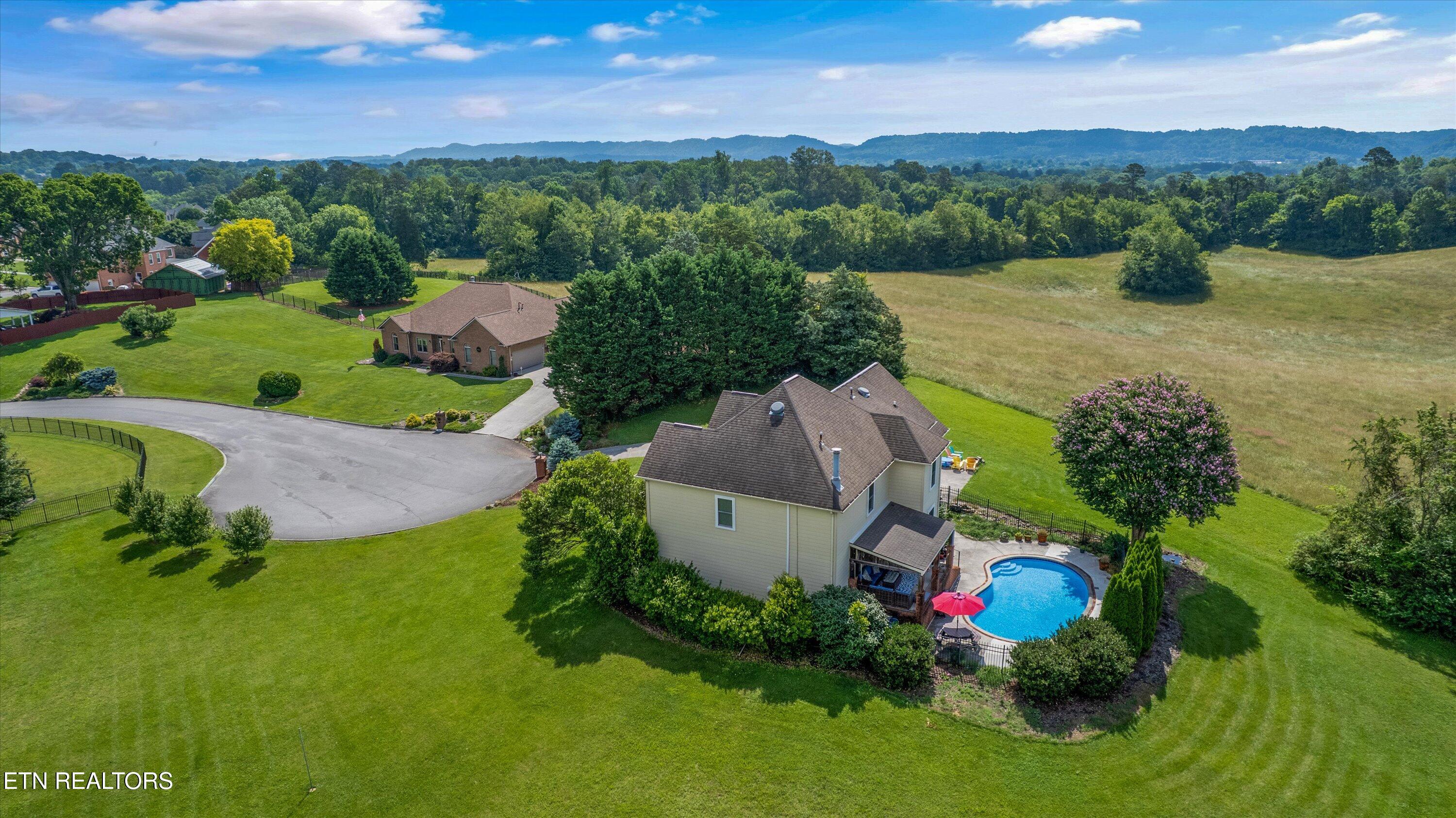 7801 Scenic Oaks Rd, Knoxville