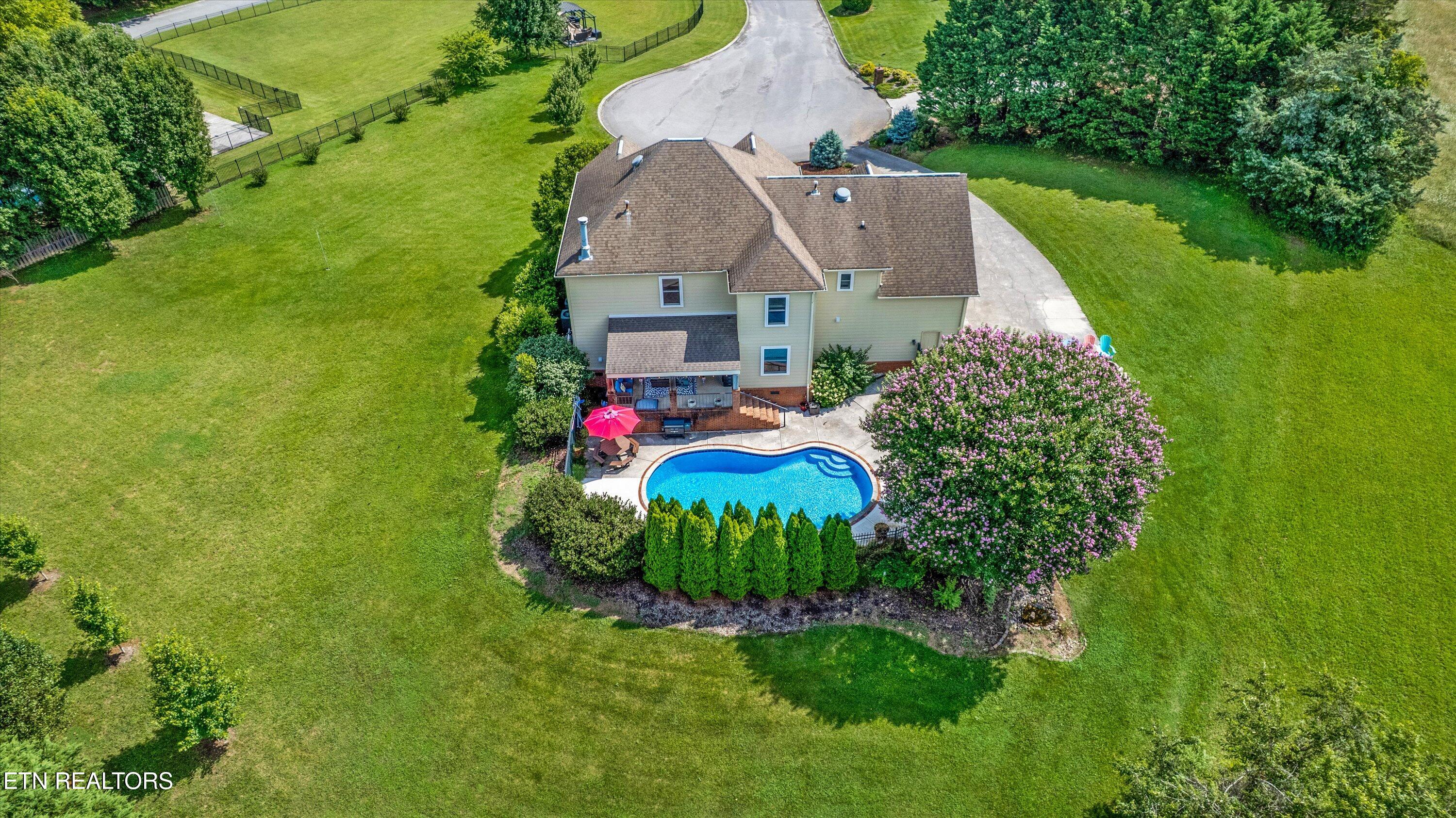 7801 Scenic Oaks Rd, Knoxville