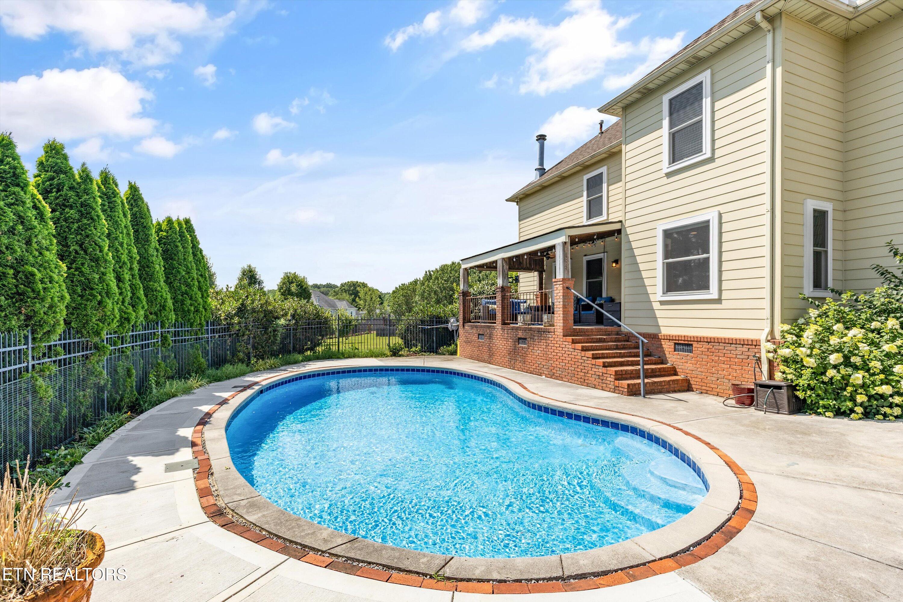7801 Scenic Oaks Rd, Knoxville