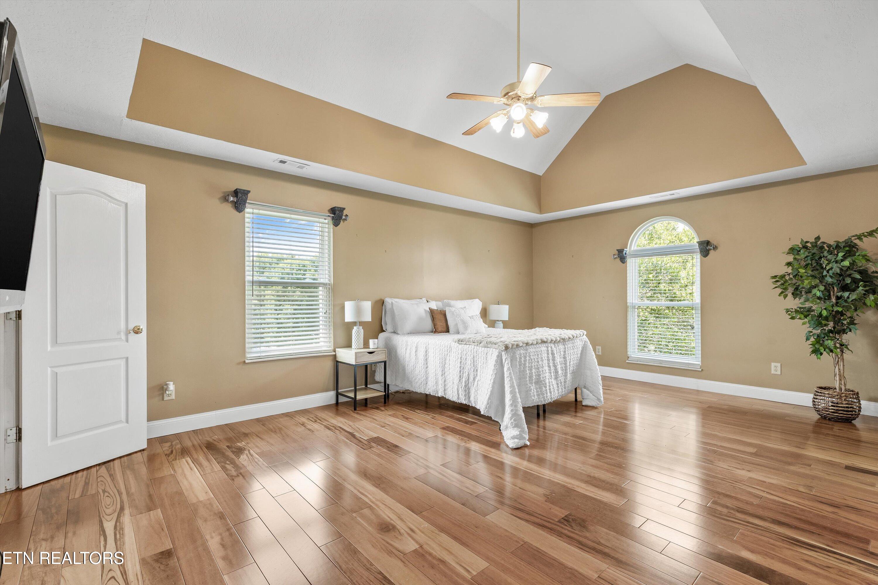 7801 Scenic Oaks Rd, Knoxville