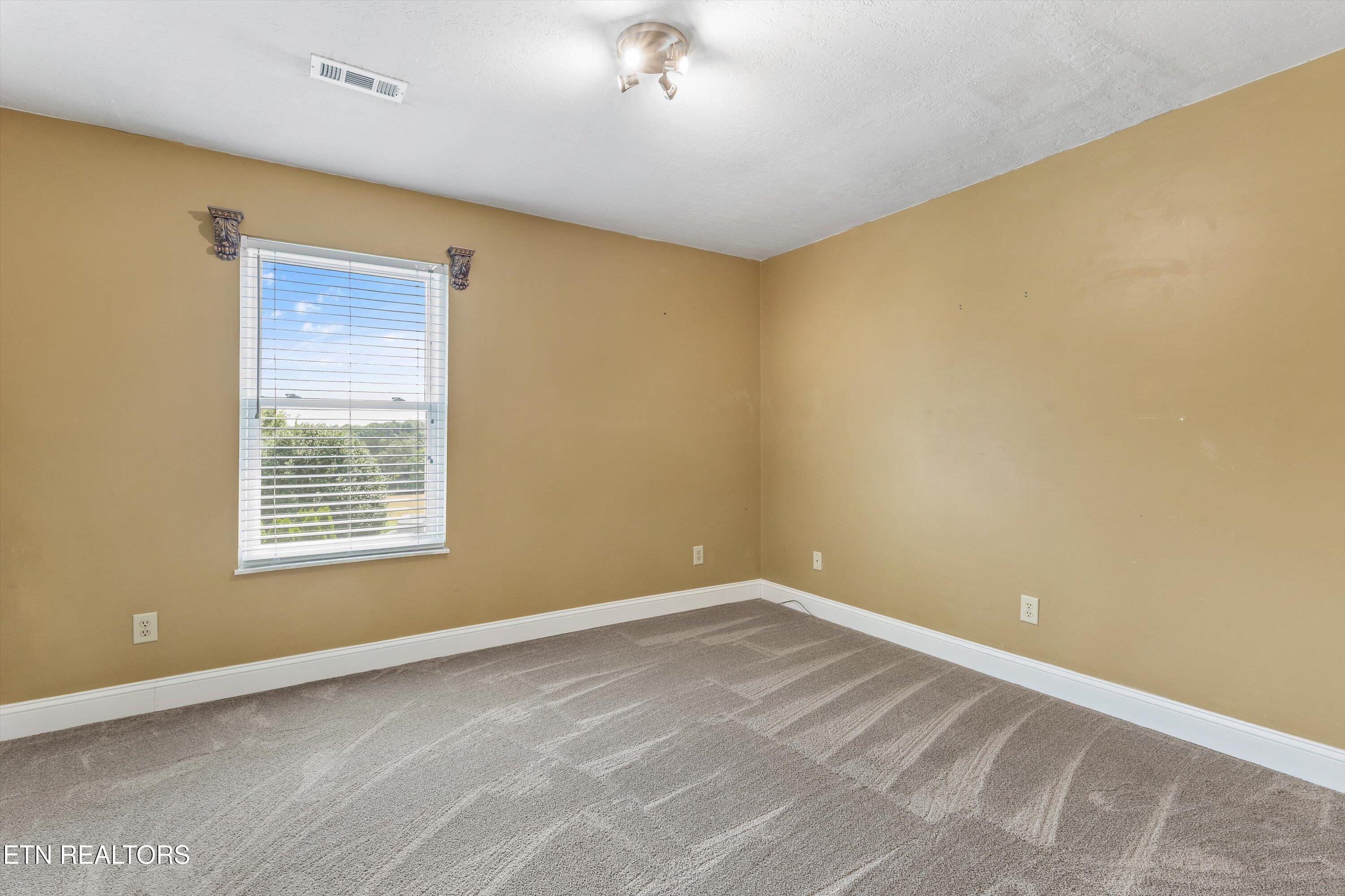7801 Scenic Oaks Rd, Knoxville