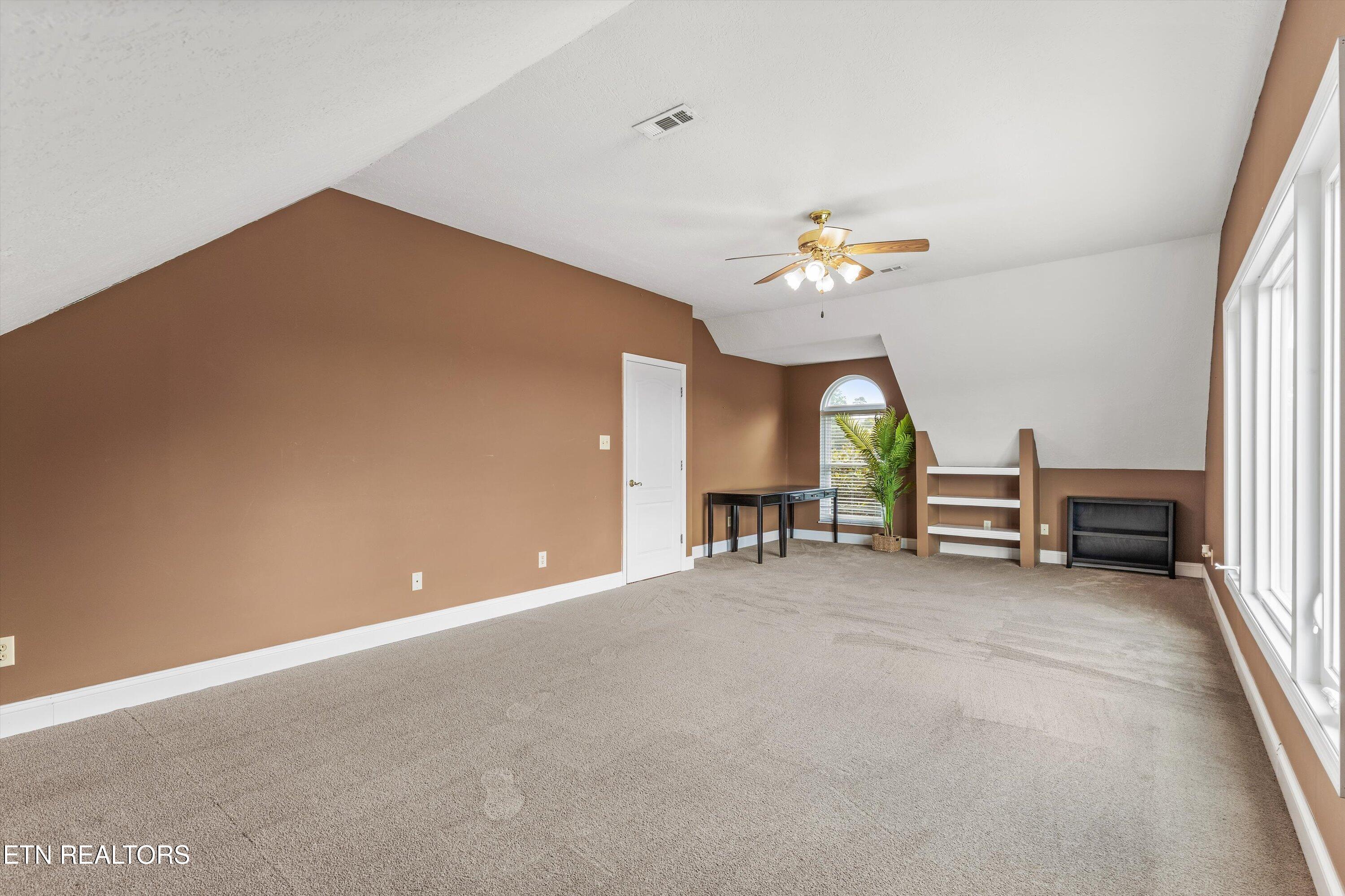 7801 Scenic Oaks Rd, Knoxville