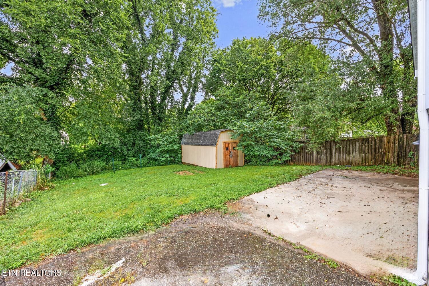 1817 Allen Ave
