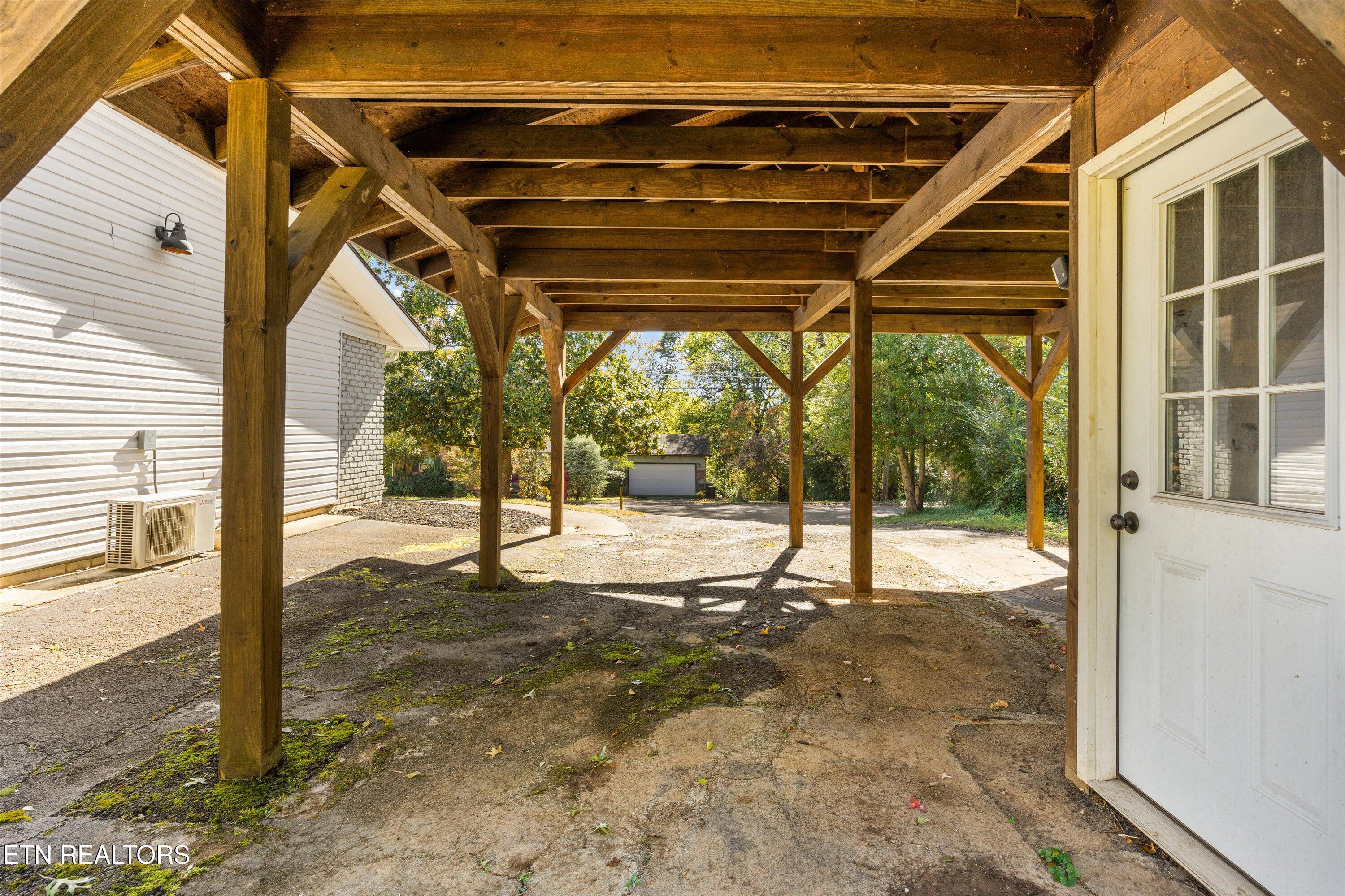 5413 NW Smoky Trail Tr