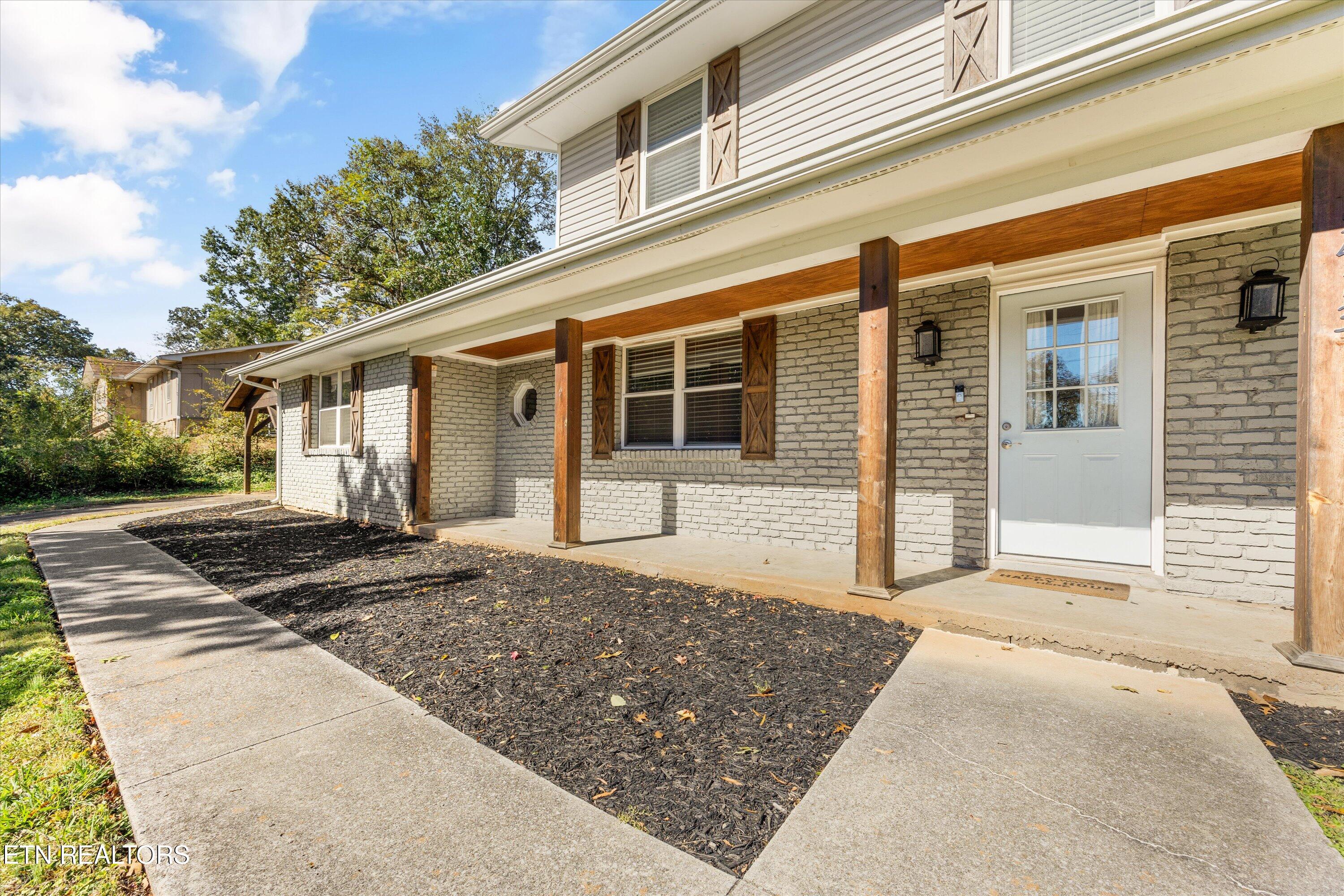 5413 NW Smoky Trail Tr