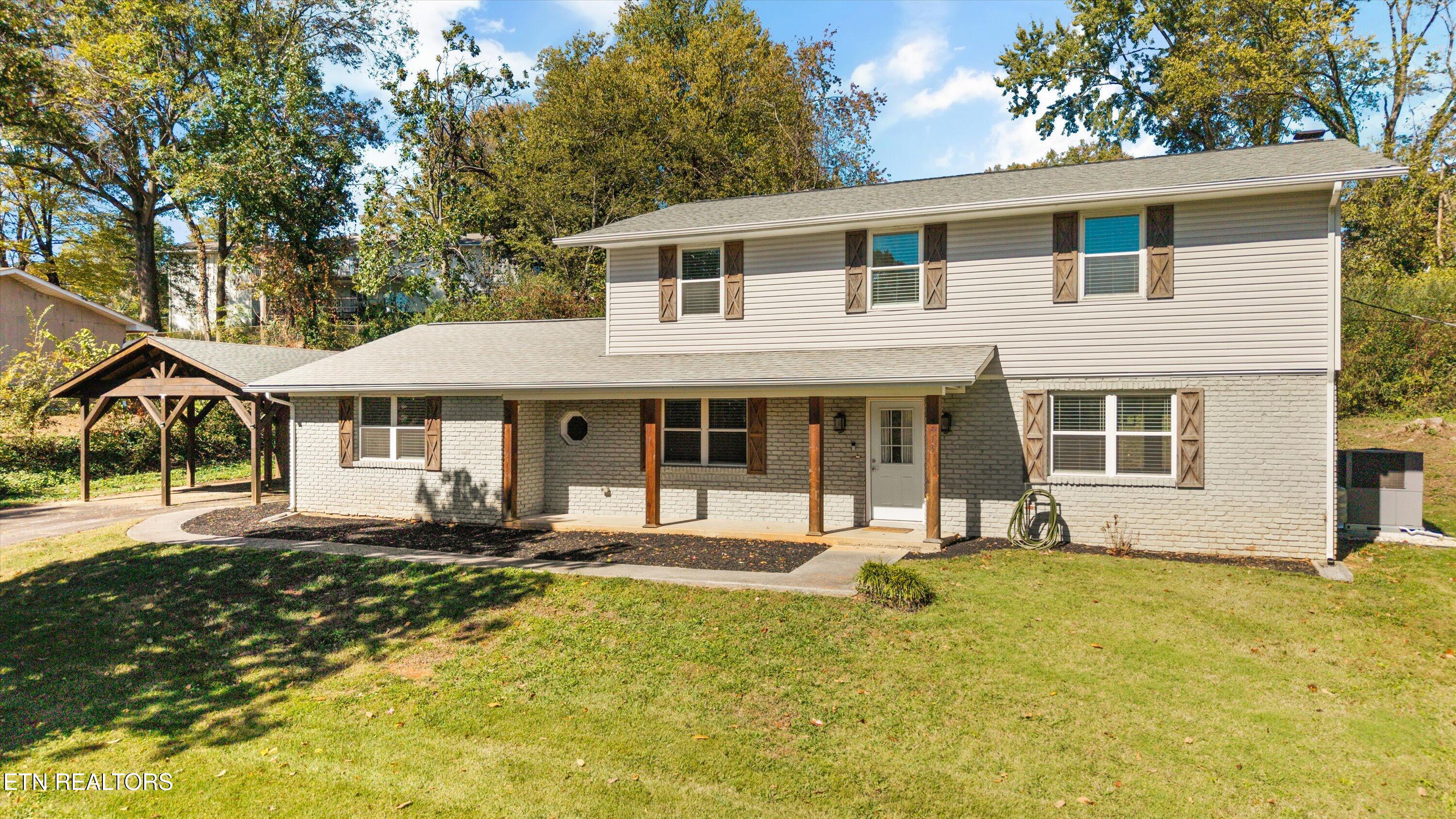 5413 NW Smoky Trail Tr