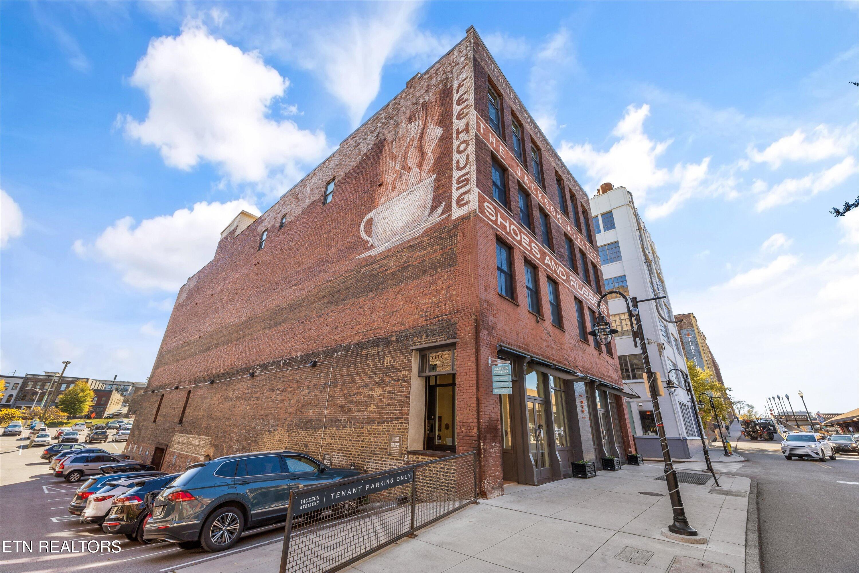 130 W Jackson Ave 302