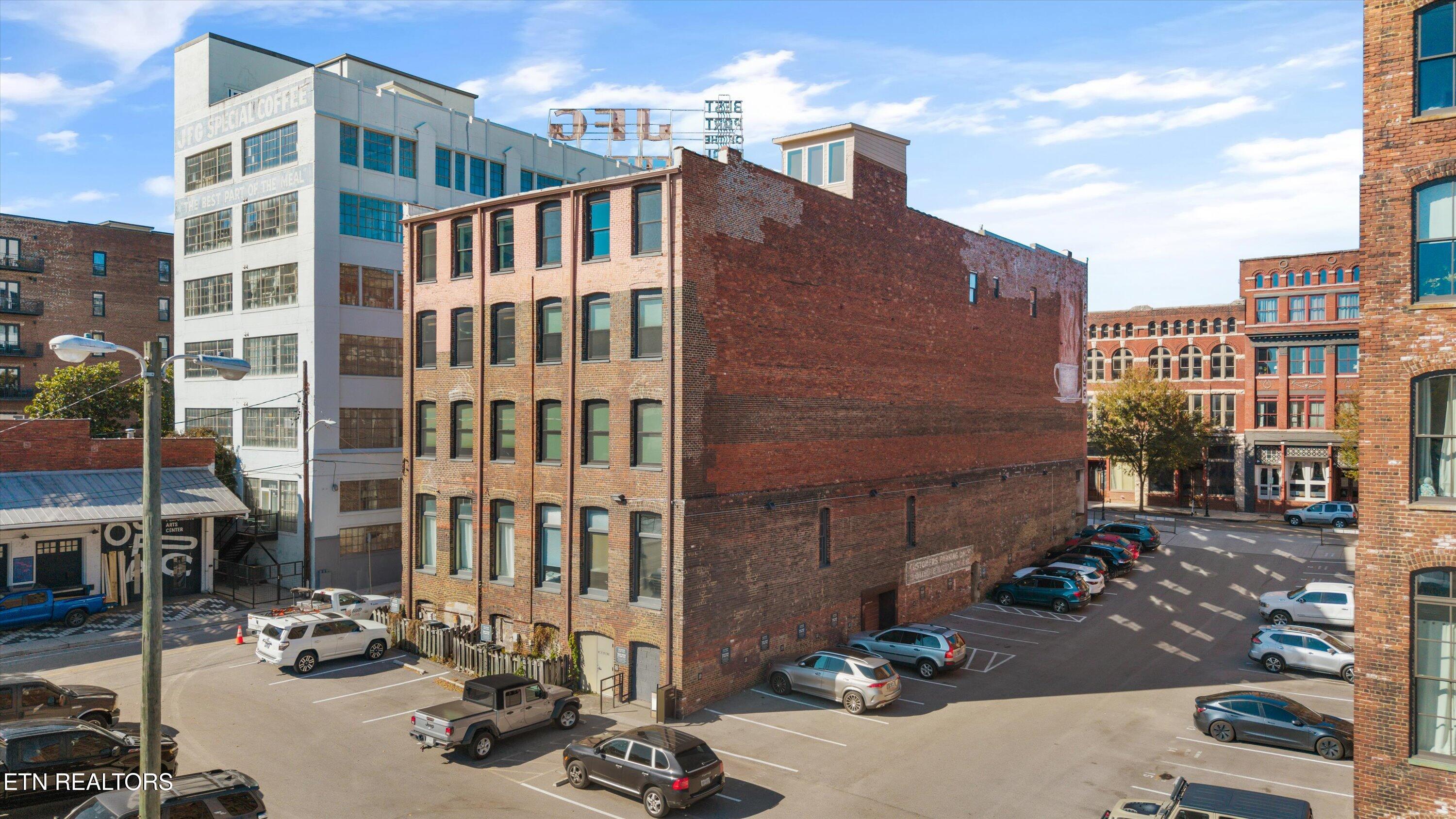 130 W Jackson Ave 302