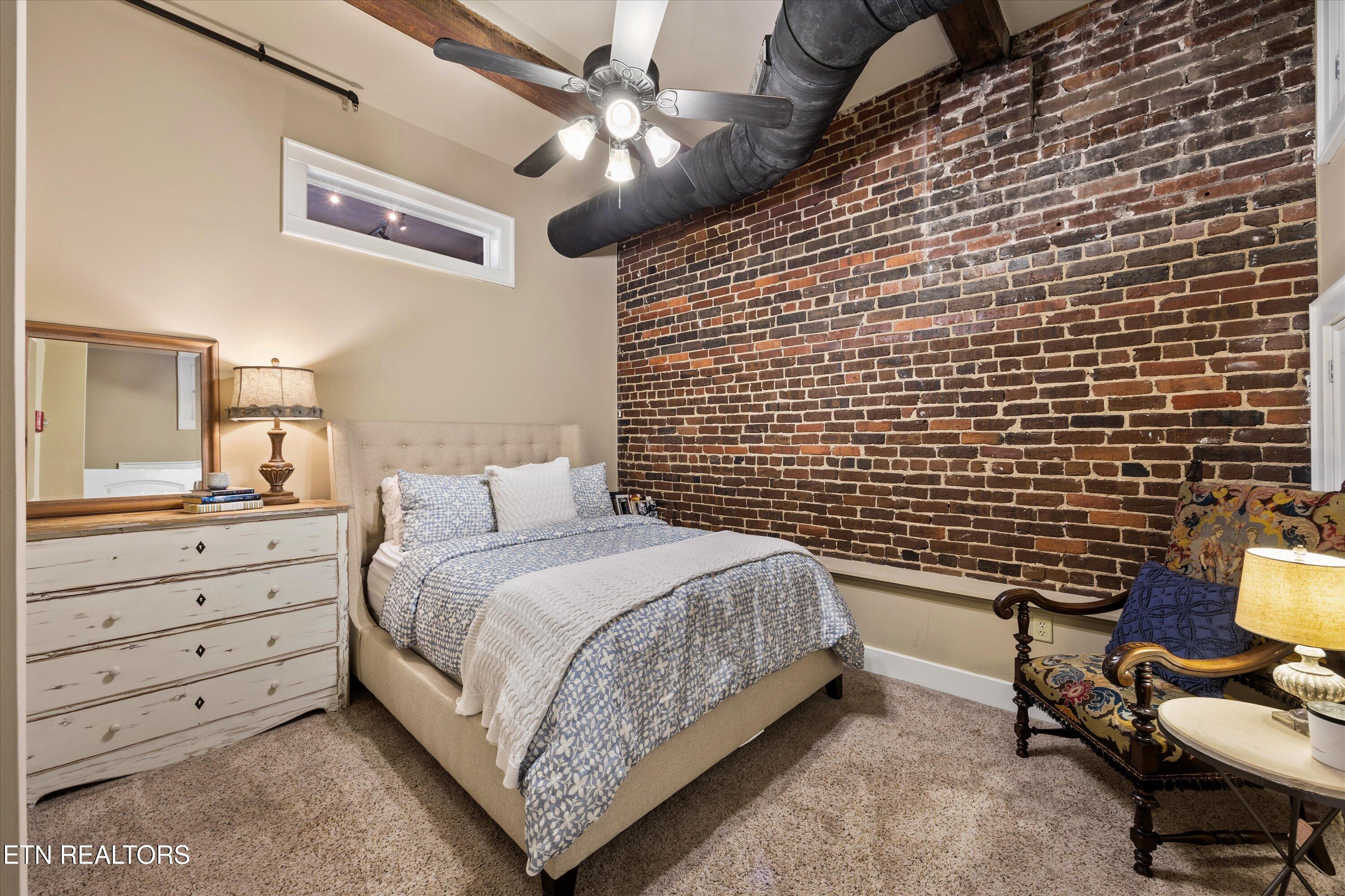 130 W Jackson Ave 302