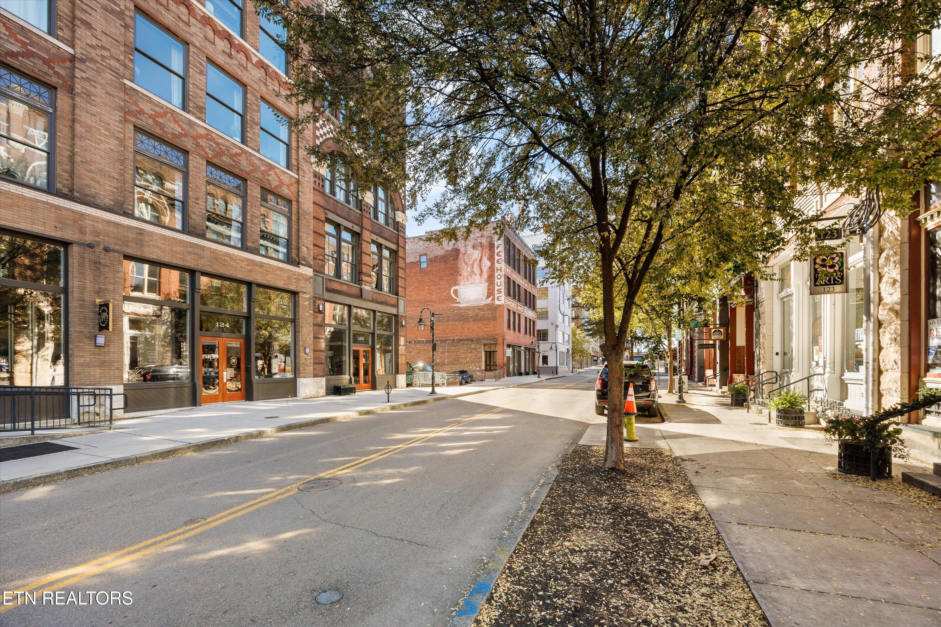 130 W Jackson Ave 302