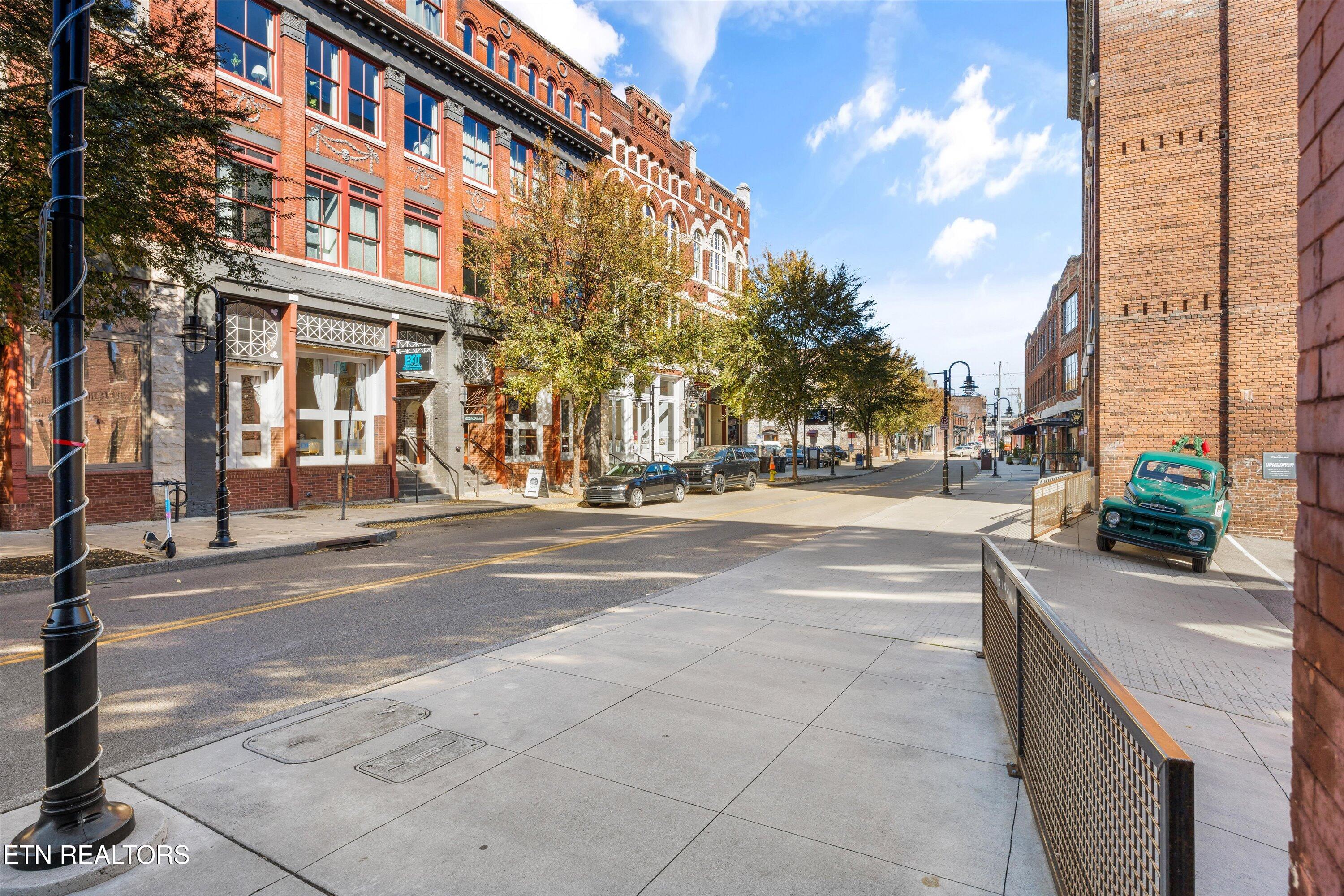 130 W Jackson Ave 302