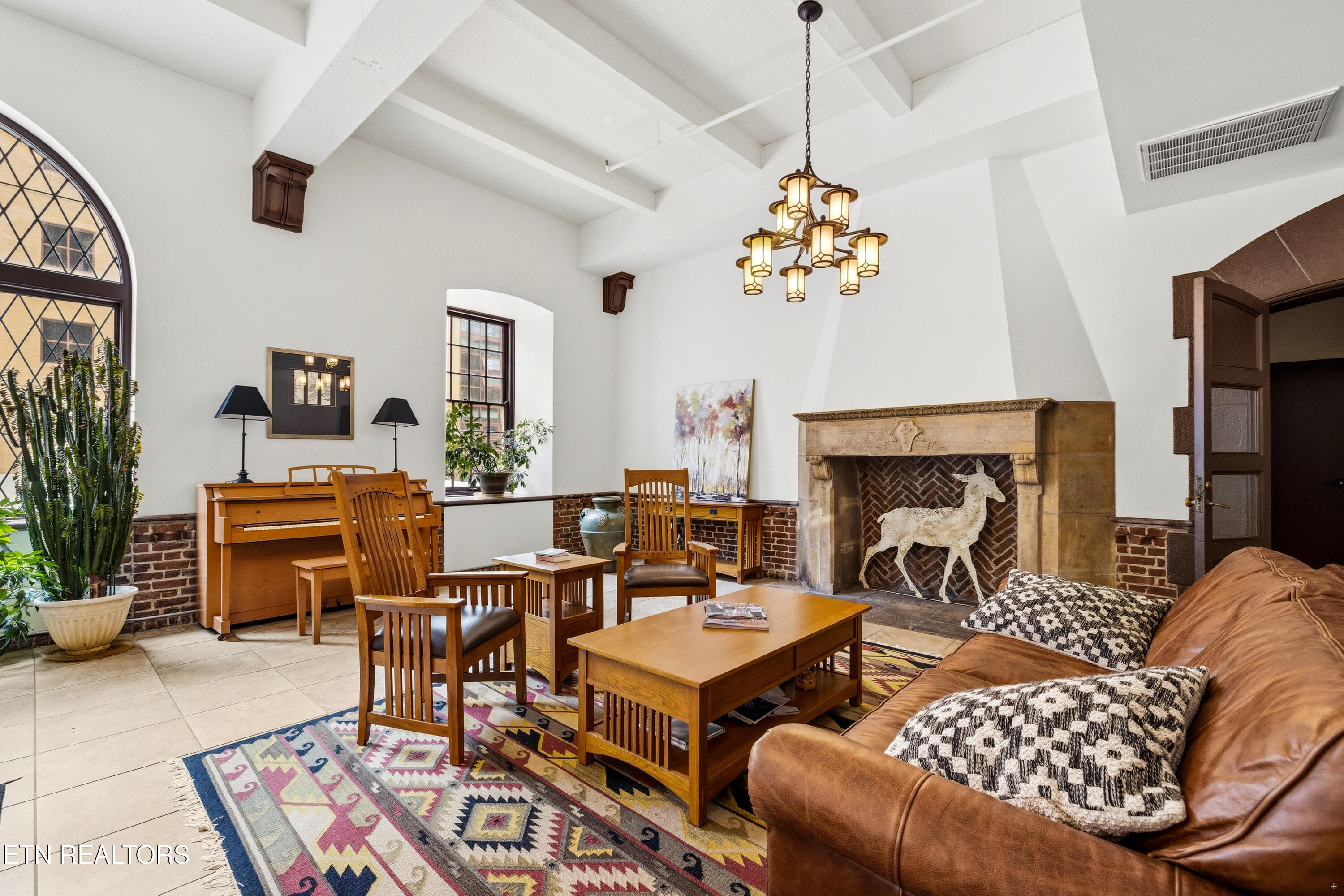 535 Locust St 301