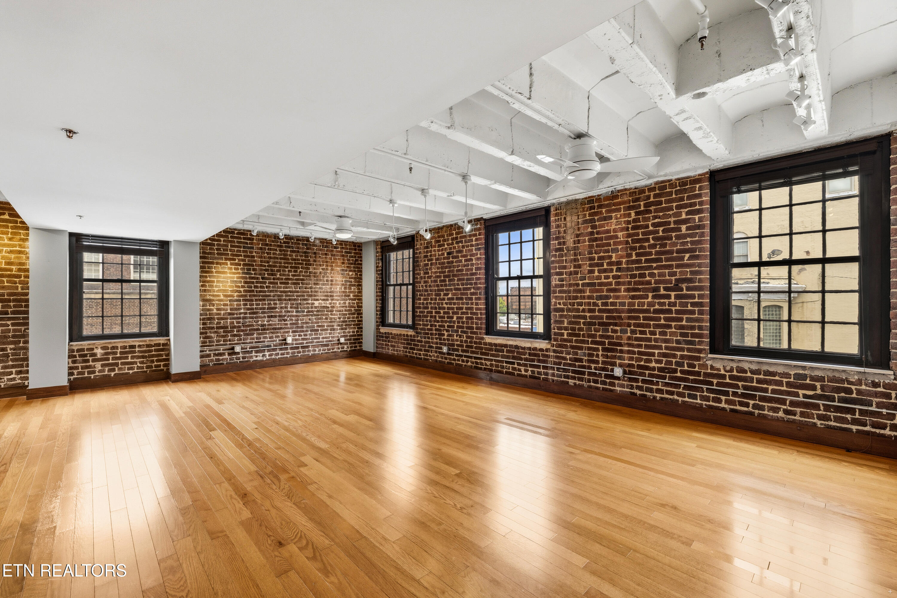 535 Locust St 301