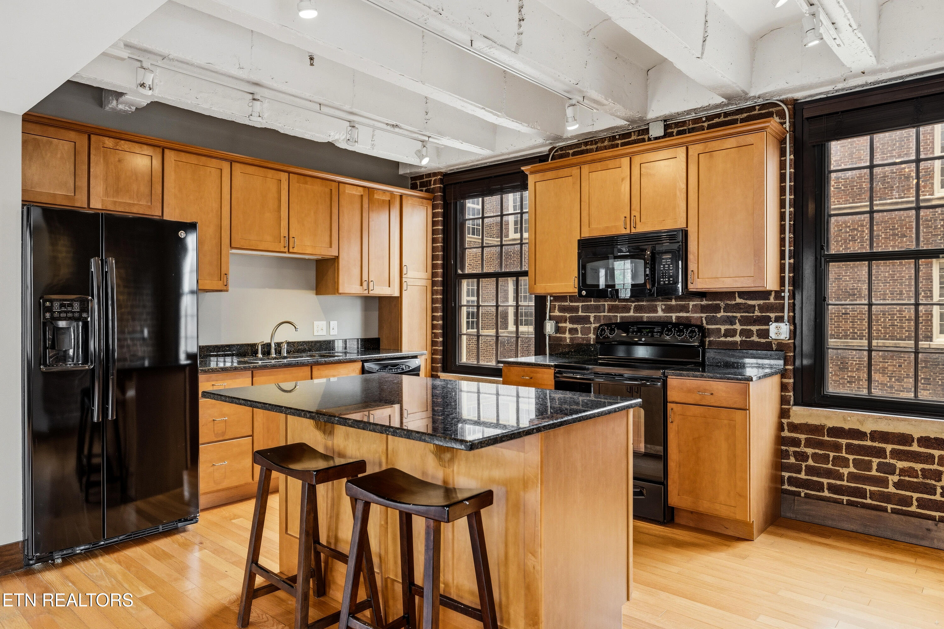 535 Locust St 301