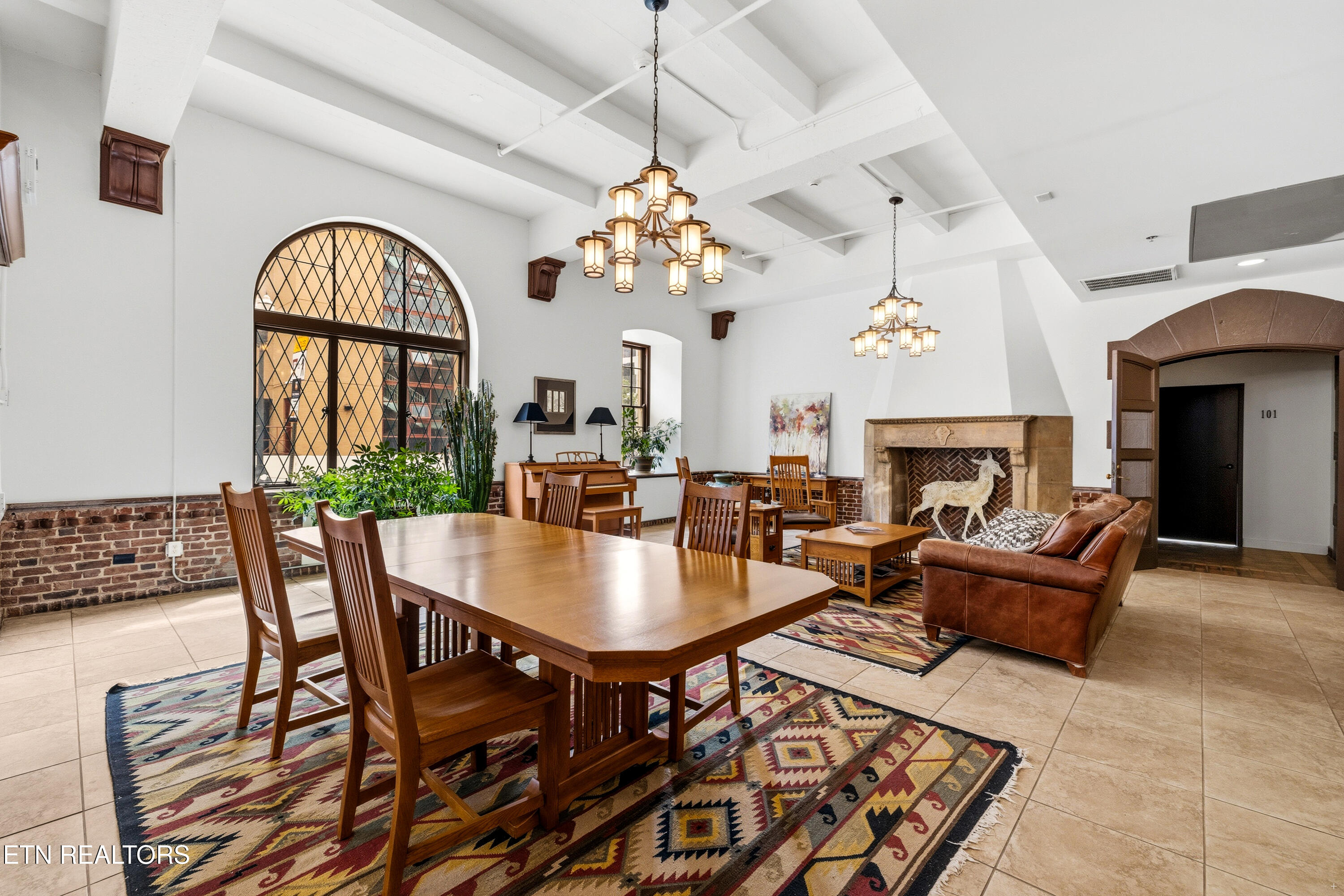 535 Locust St 301