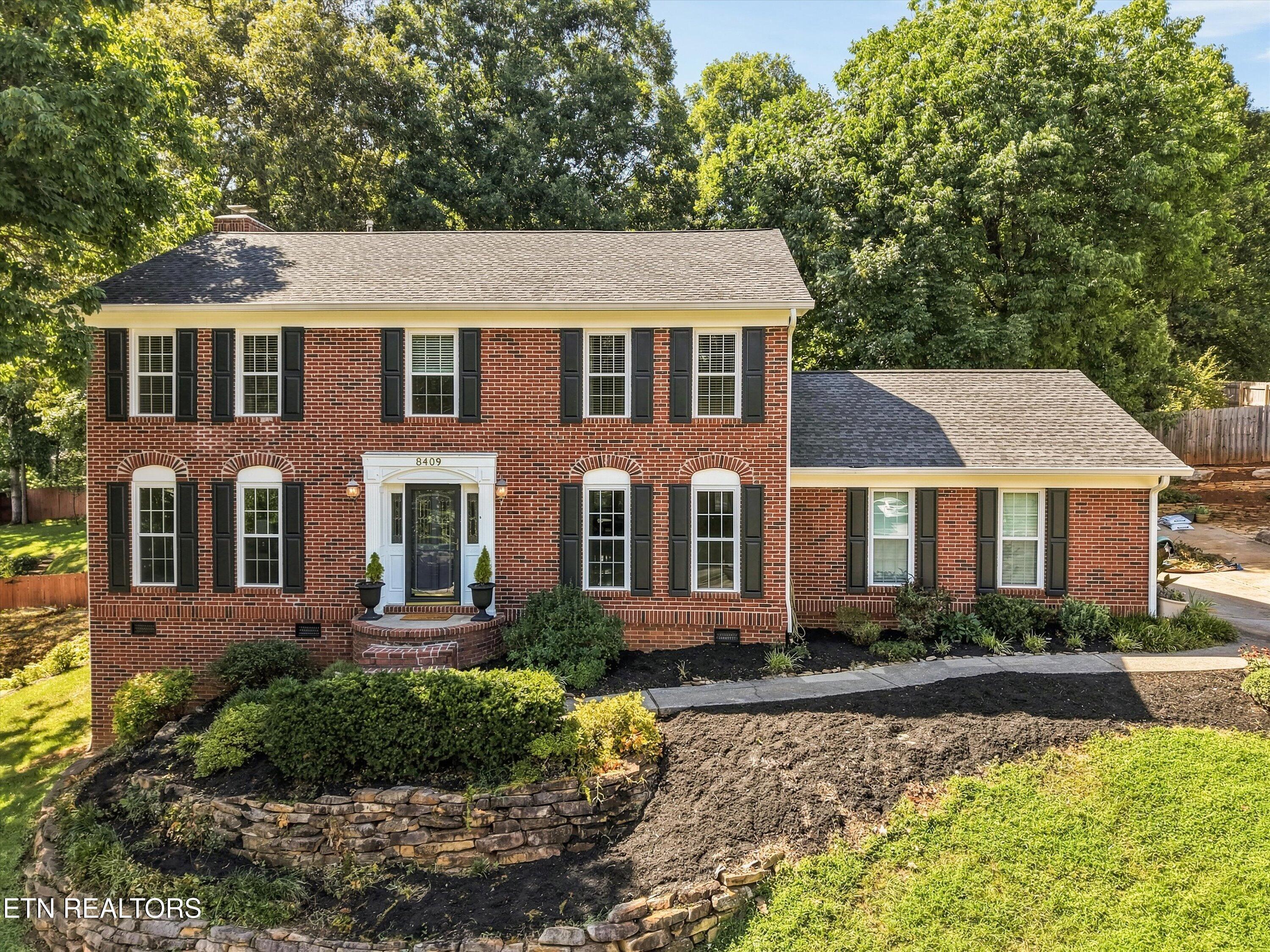 8409 Thornbury Court
