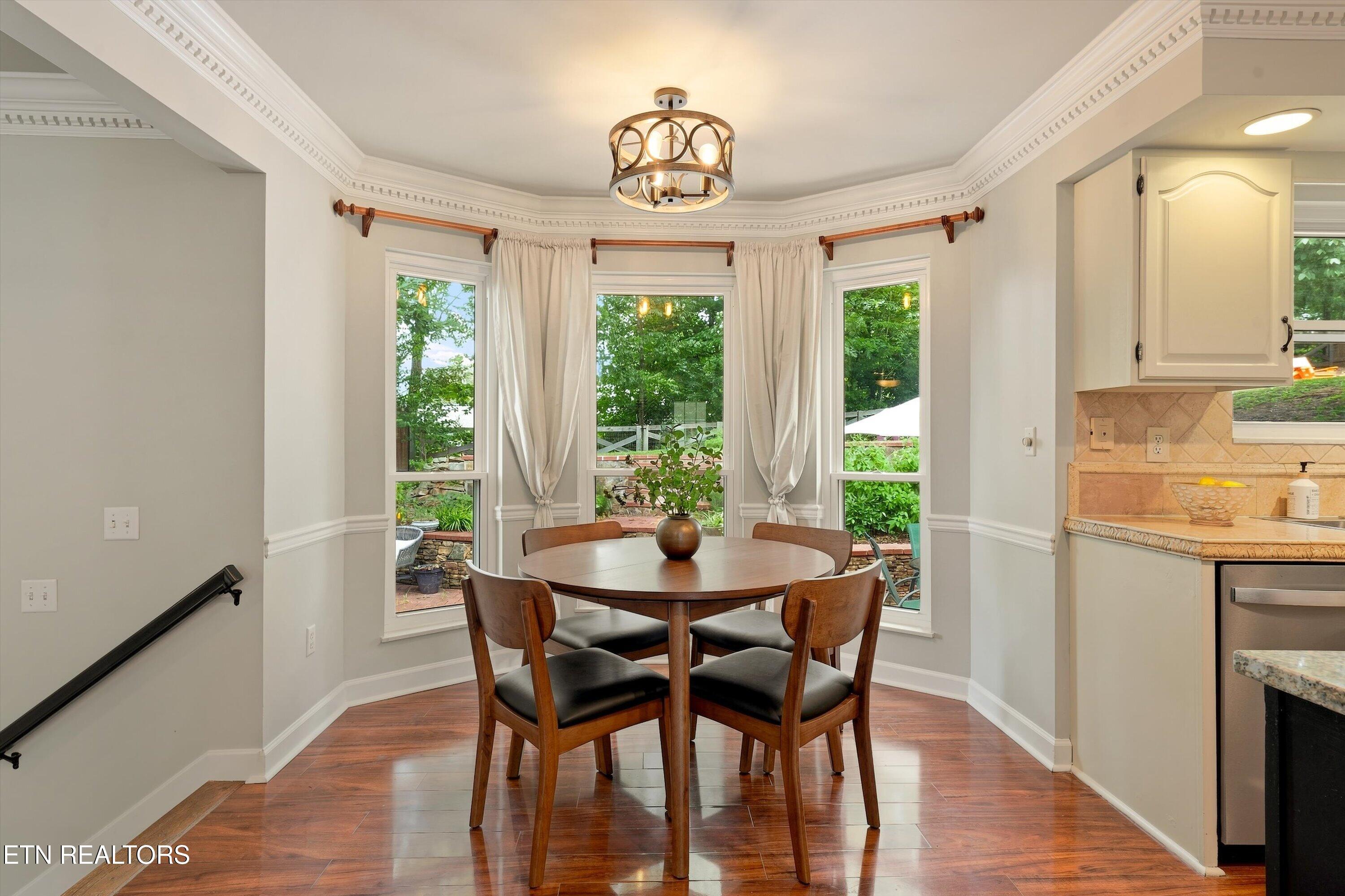 8409 Thornbury Court
