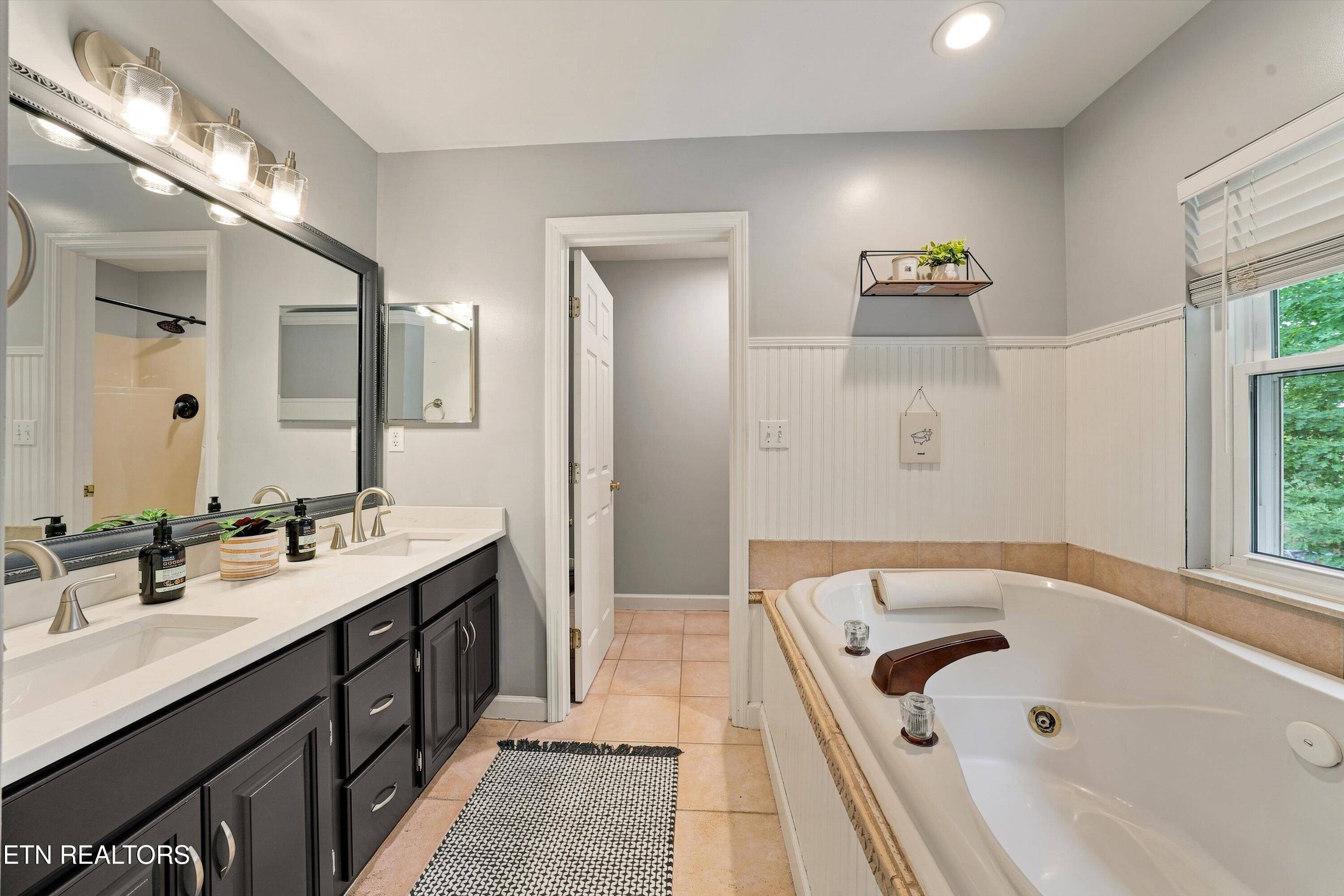 8409 Thornbury Court