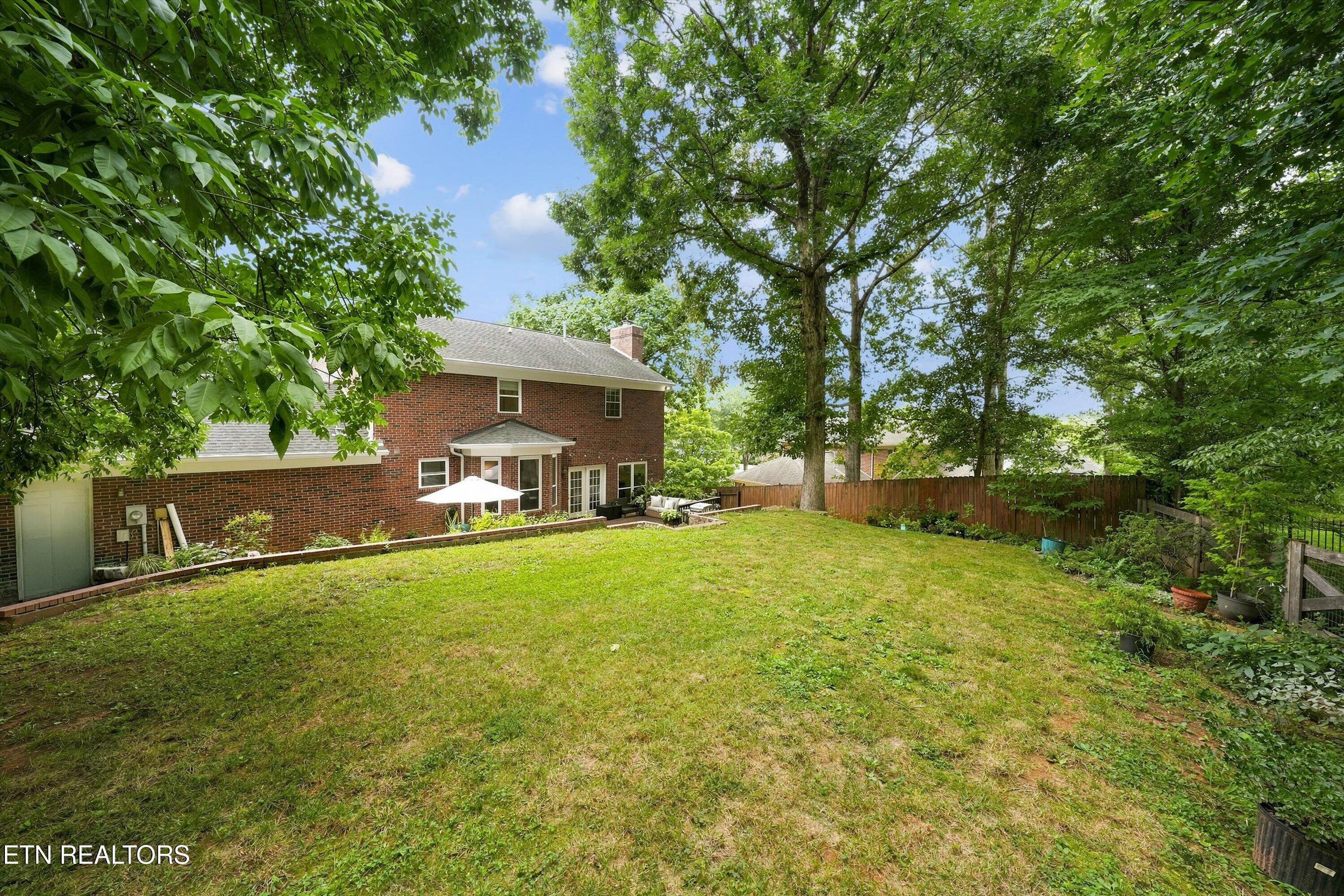 8409 Thornbury Court