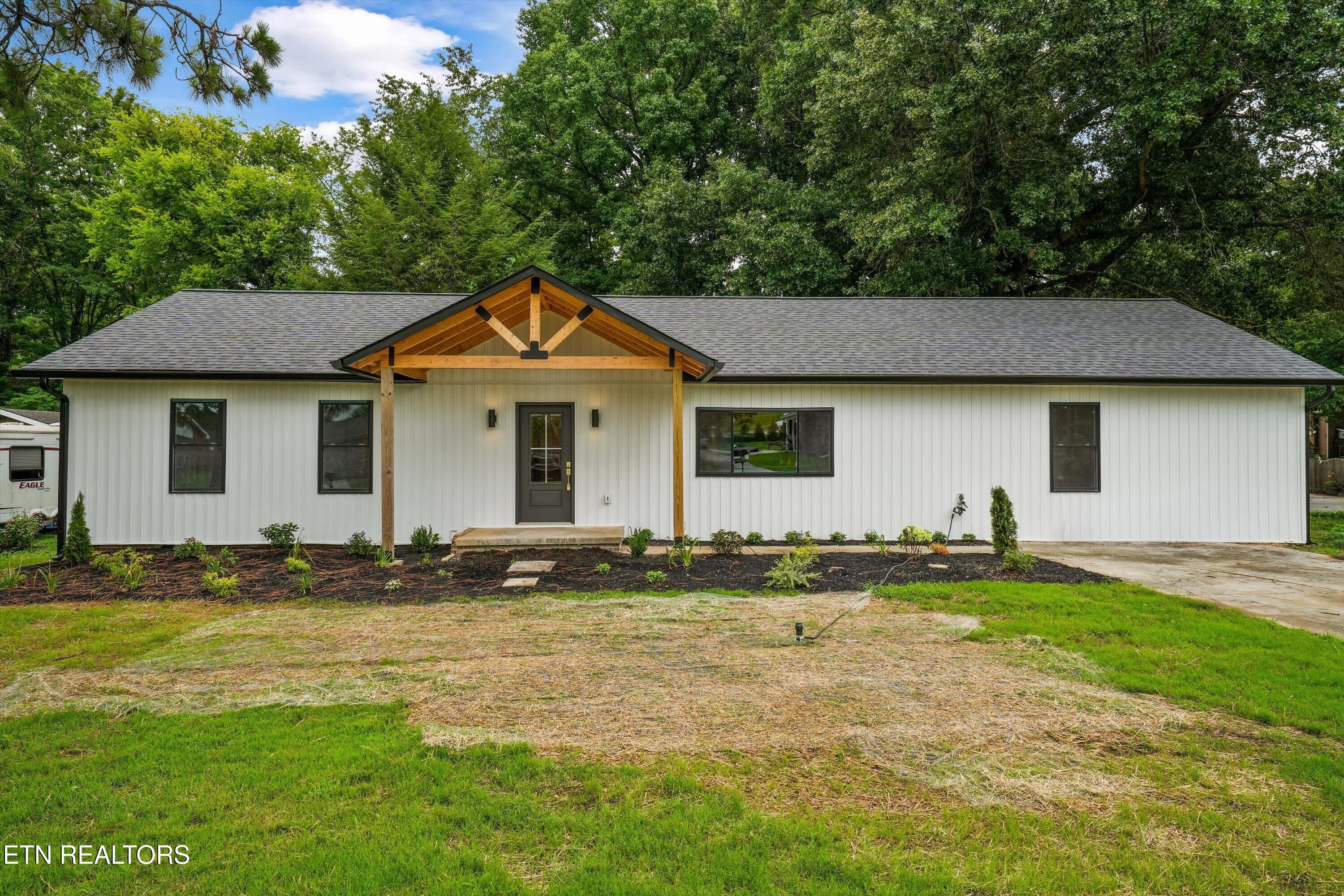 412 Sherwood Drive