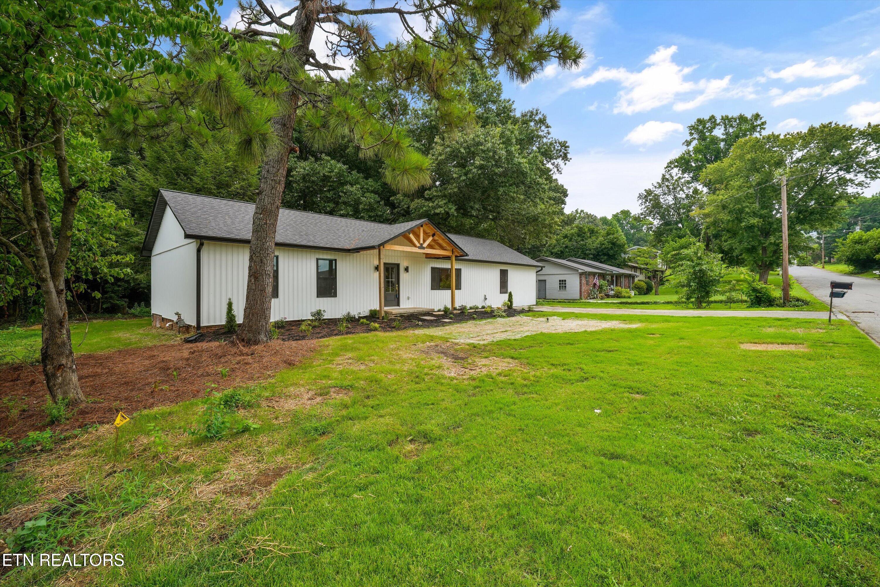 412 Sherwood Drive