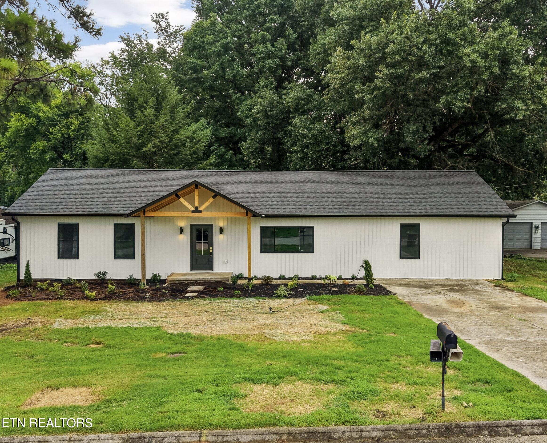 412 Sherwood Drive