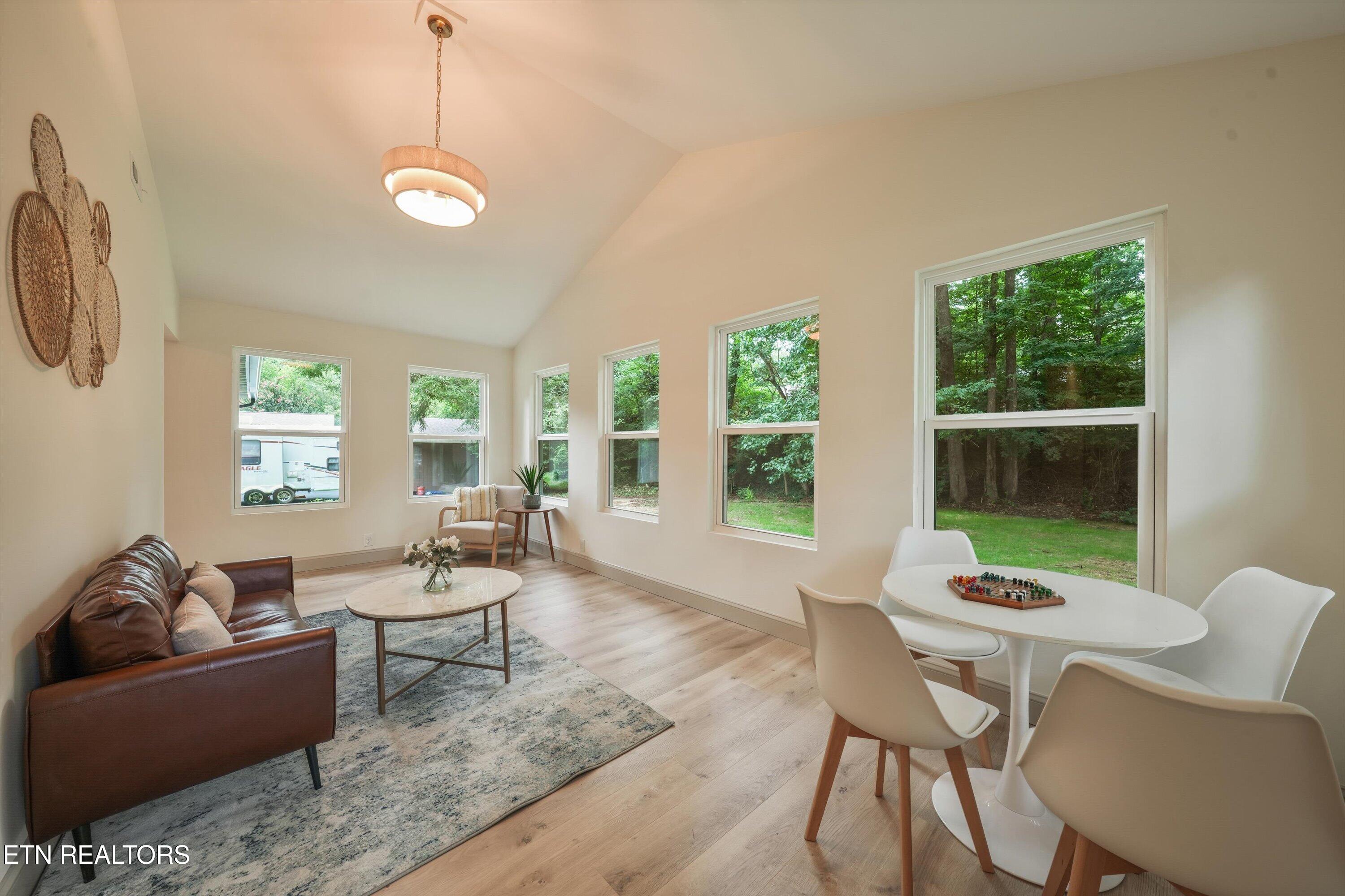 412 Sherwood Drive