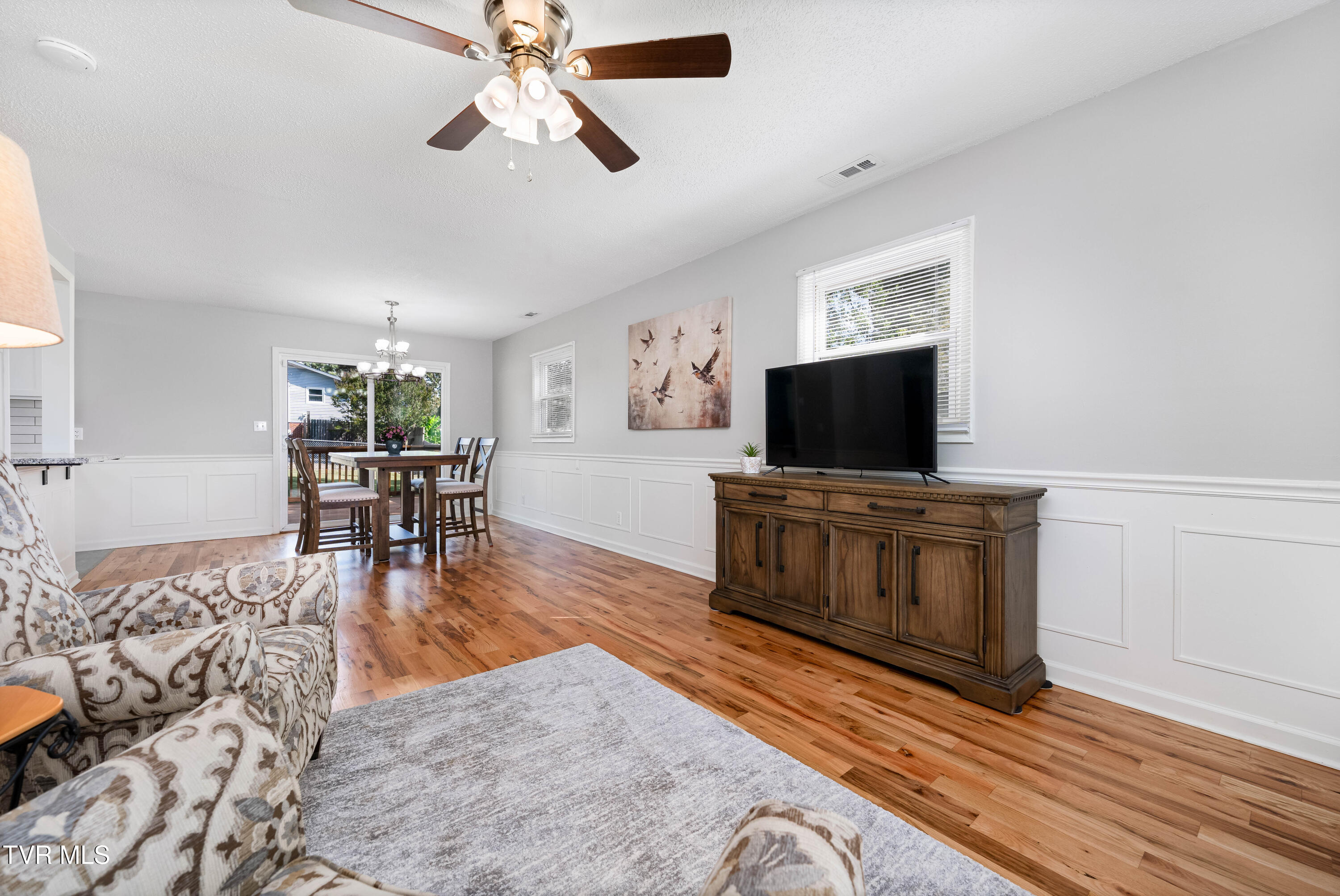 118 Greenmeadow Lane