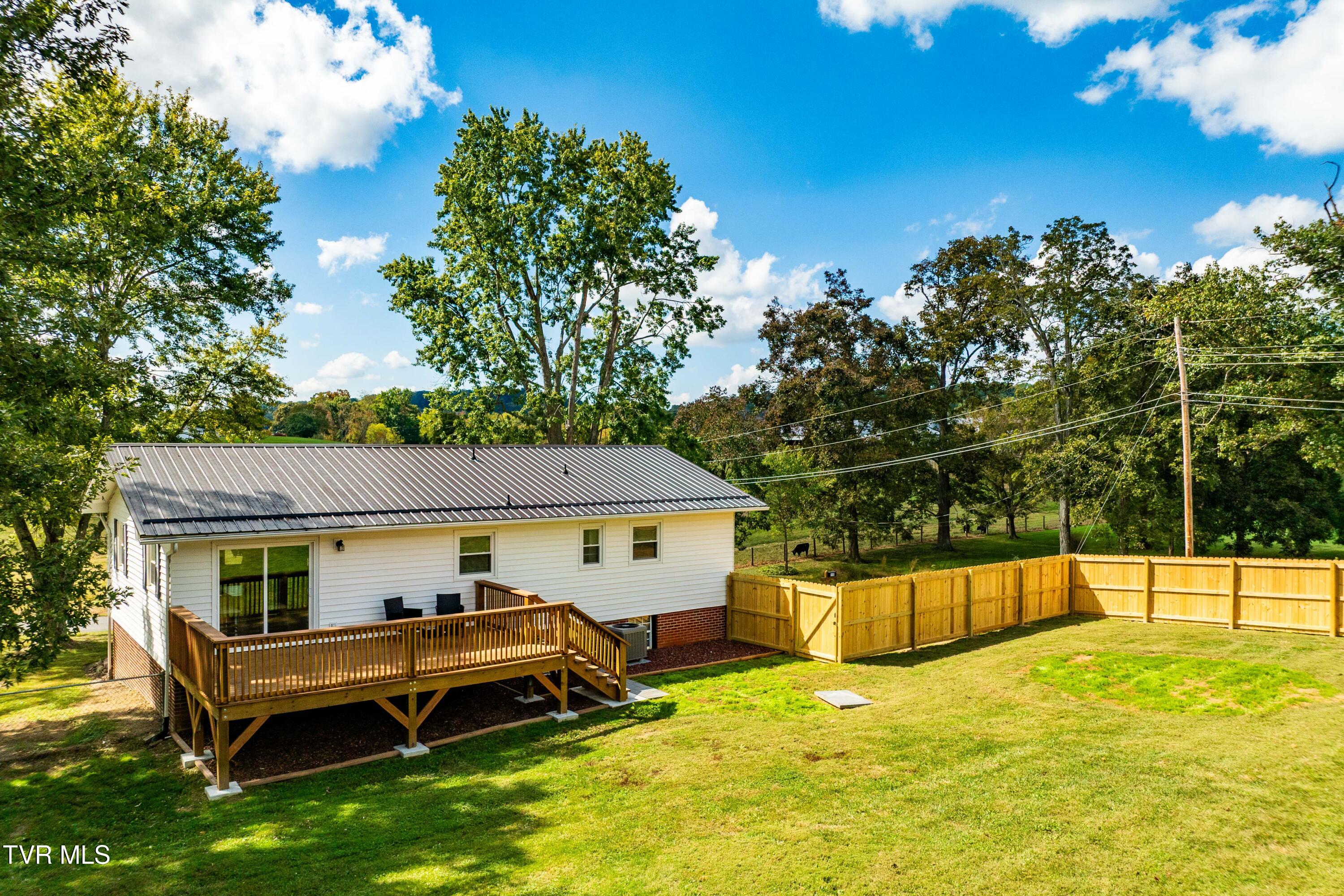 118 Greenmeadow Lane