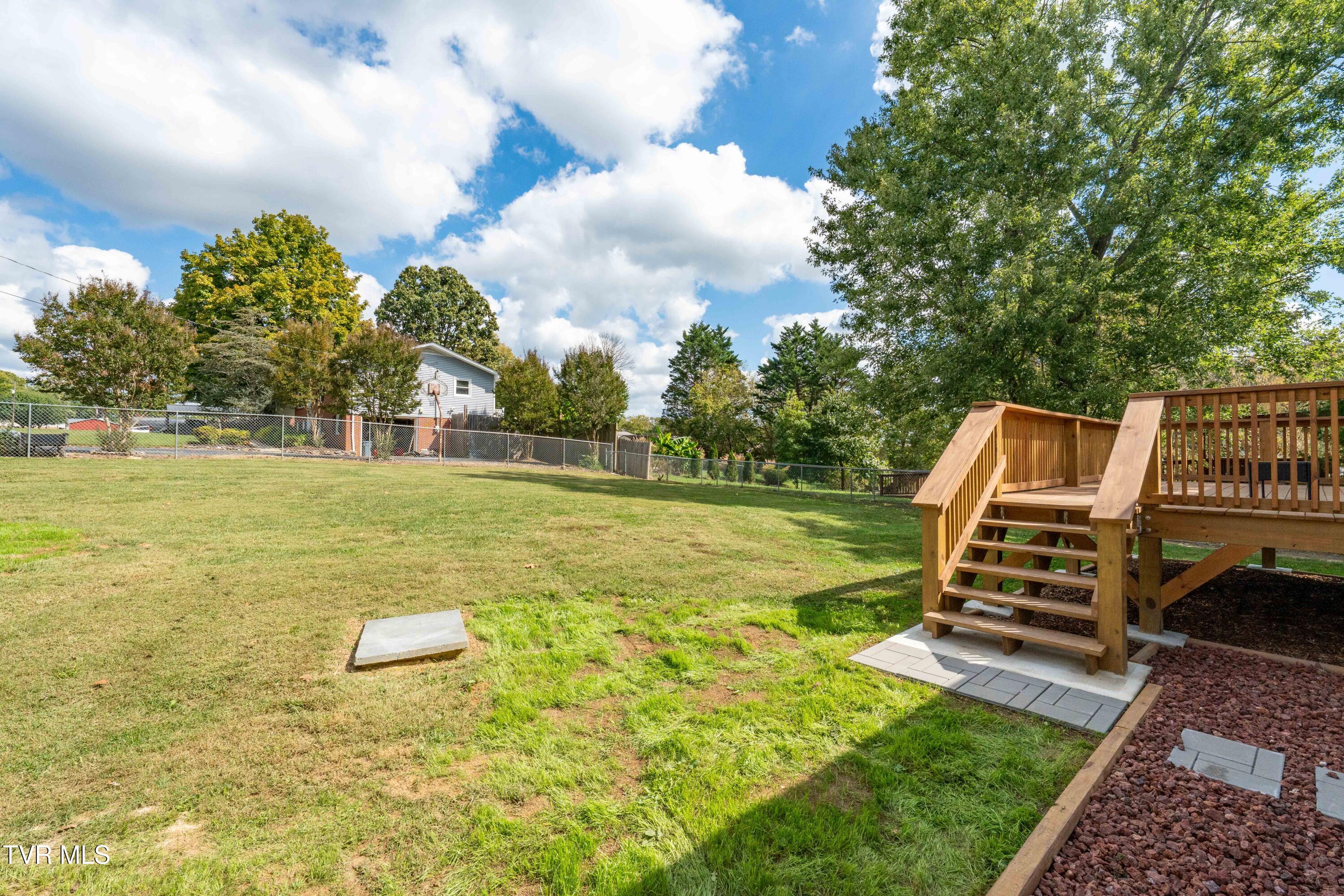 118 Greenmeadow Lane