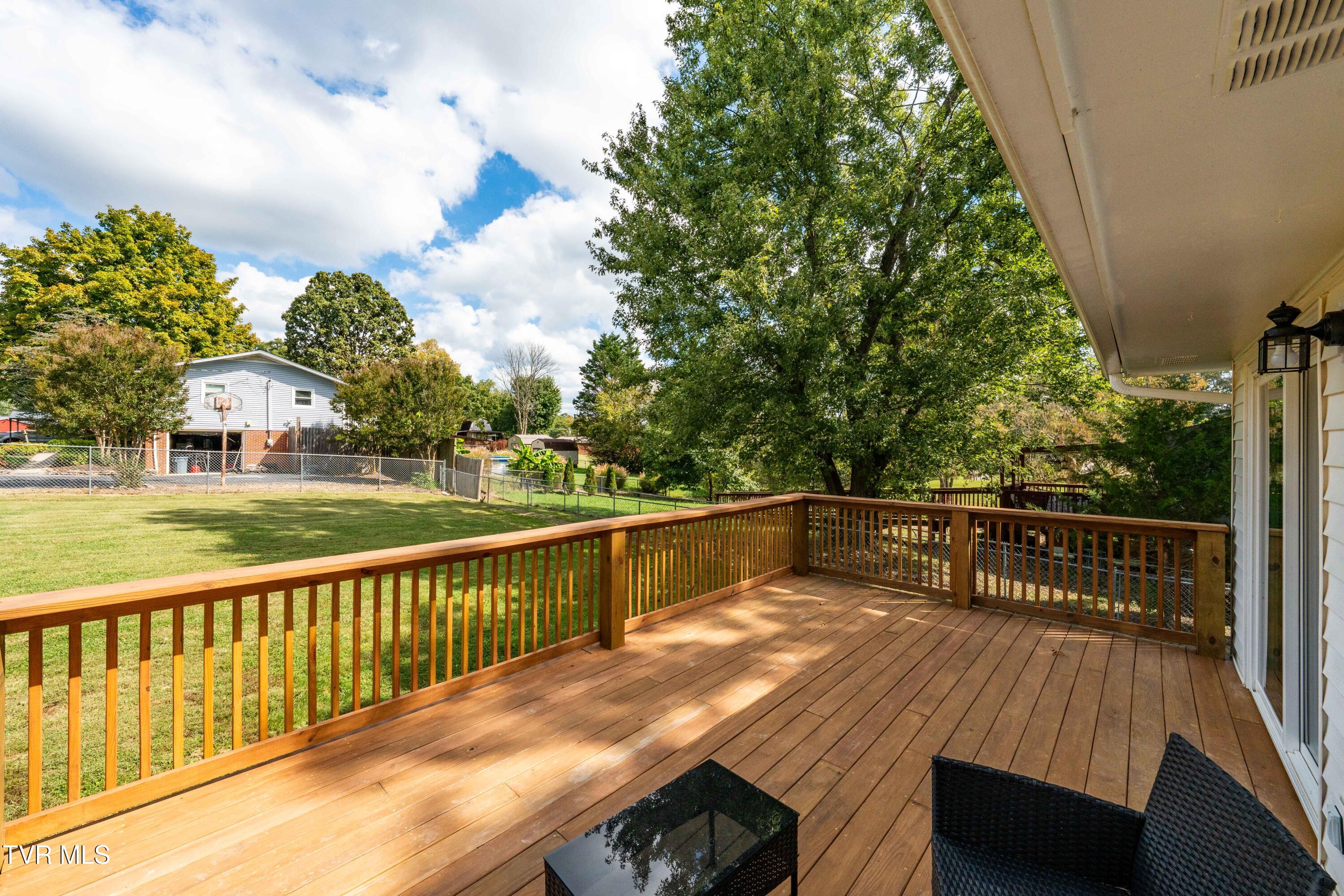 118 Greenmeadow Lane
