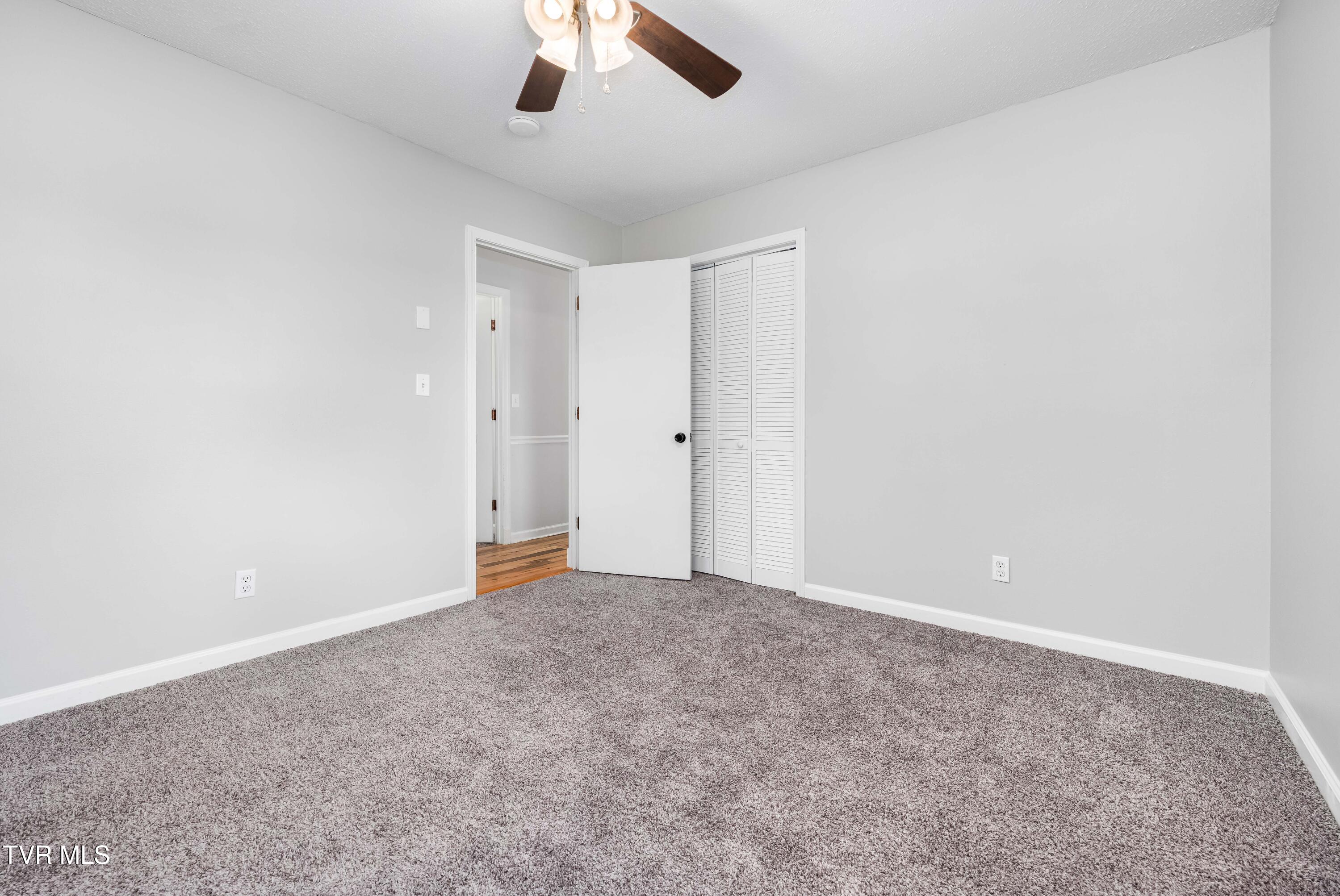 118 Greenmeadow Lane