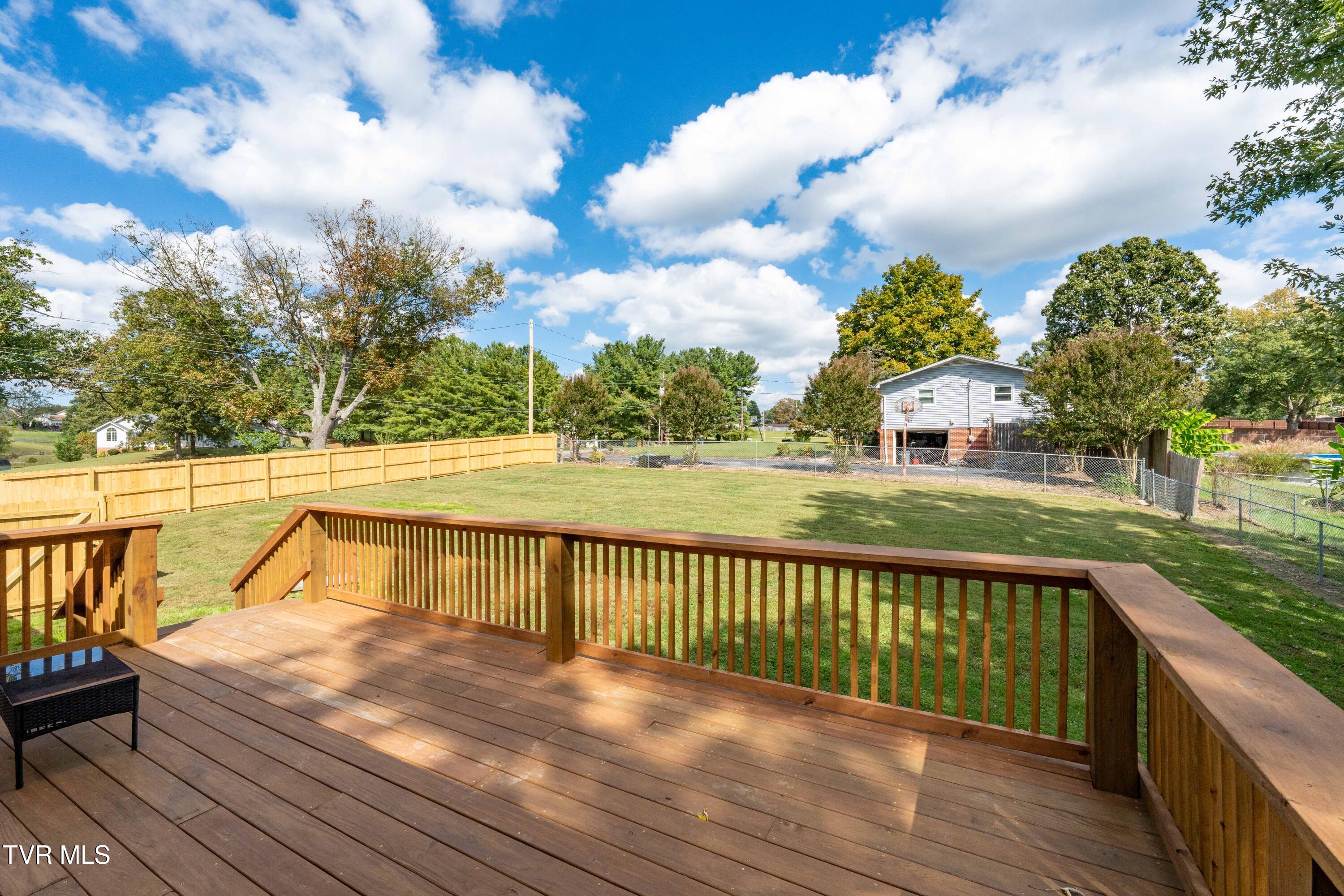 118 Greenmeadow Lane