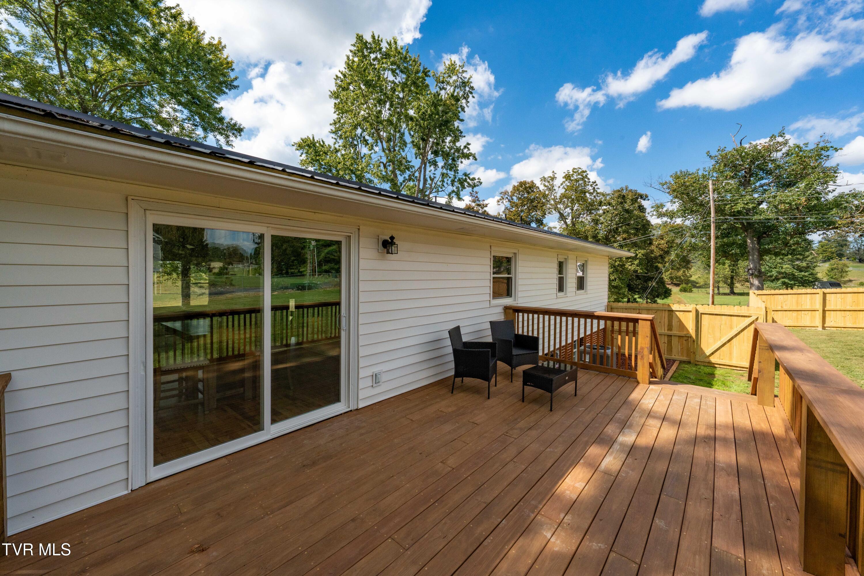 118 Greenmeadow Lane