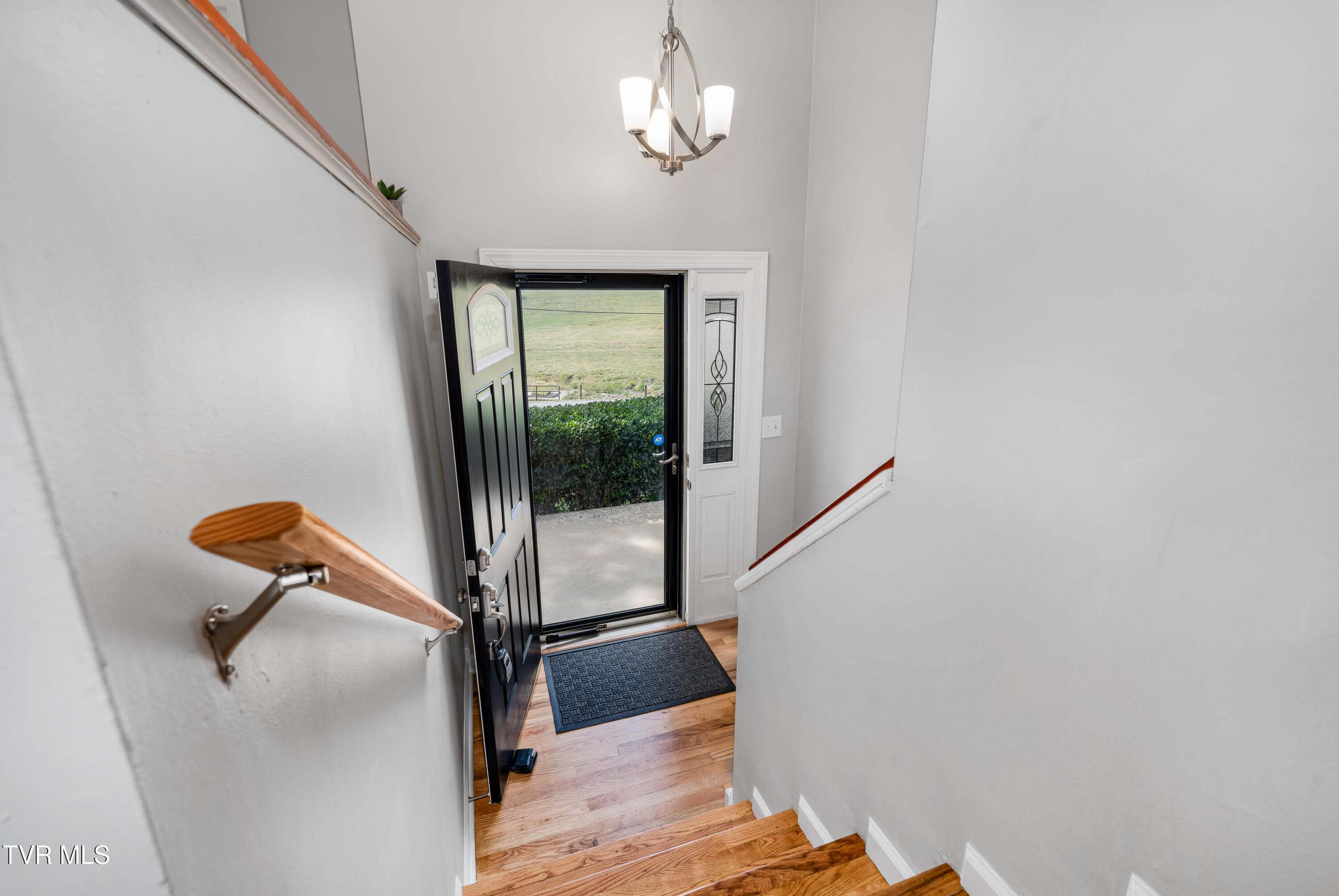 118 Greenmeadow Lane