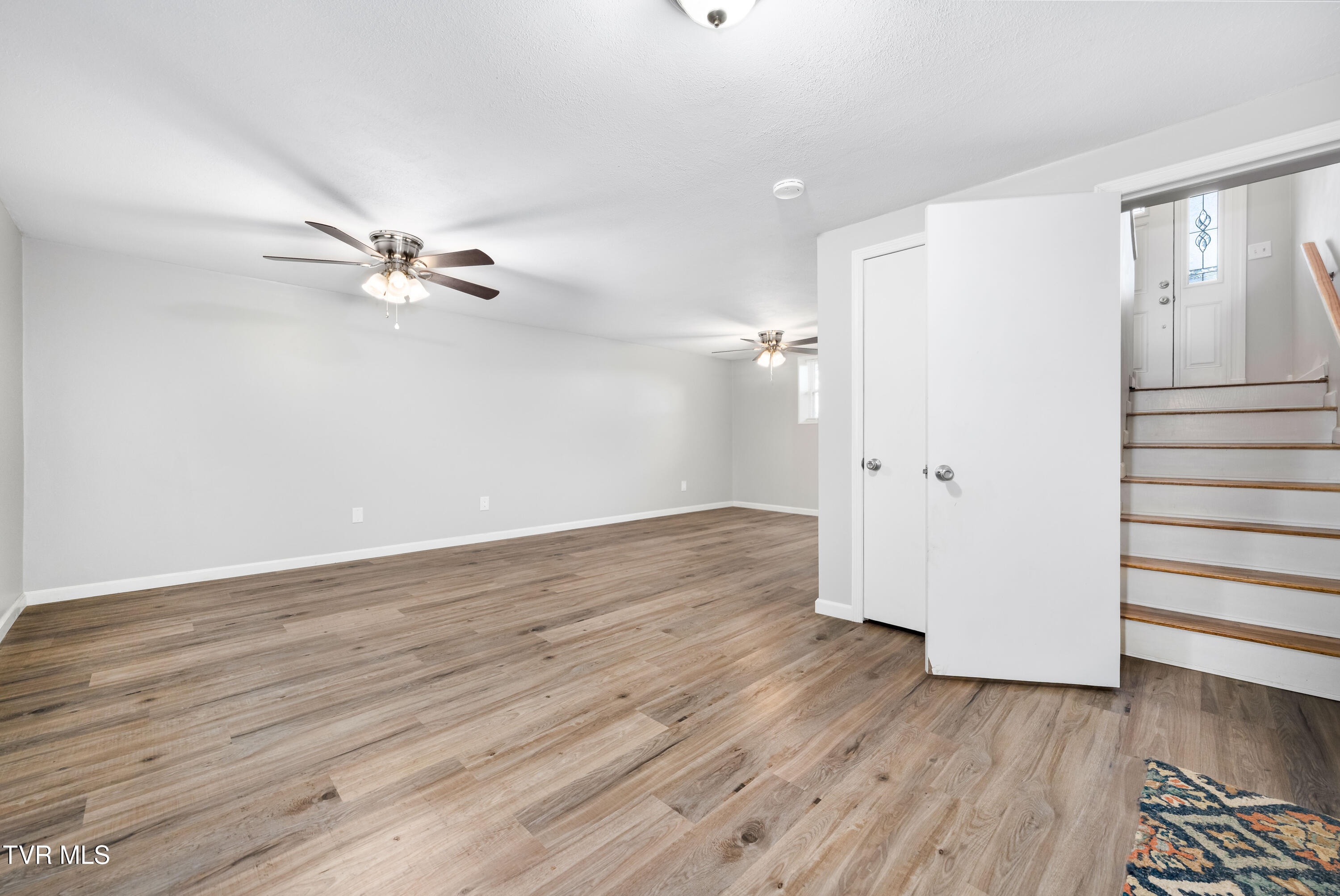 118 Greenmeadow Lane