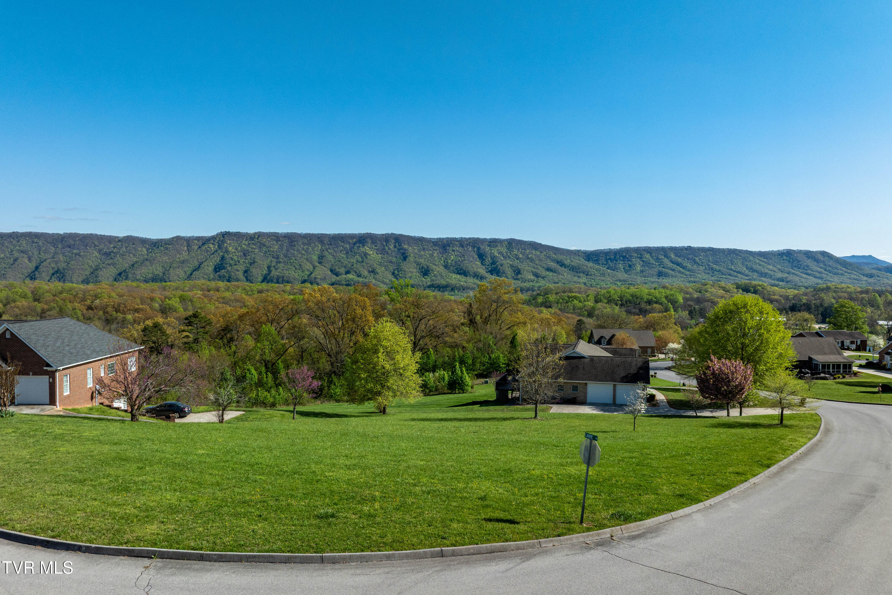 307 Carrie Circle