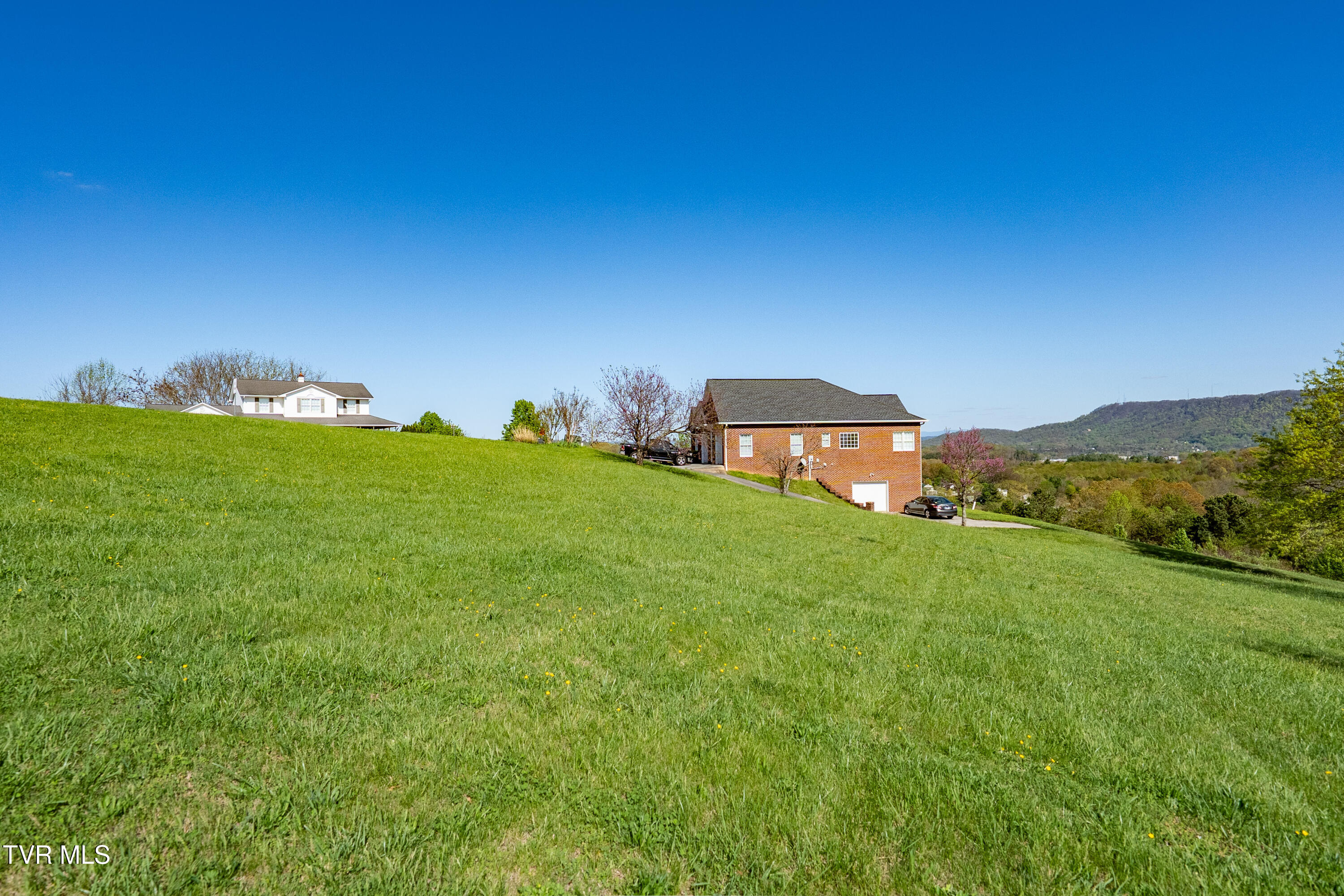 307 Carrie Circle