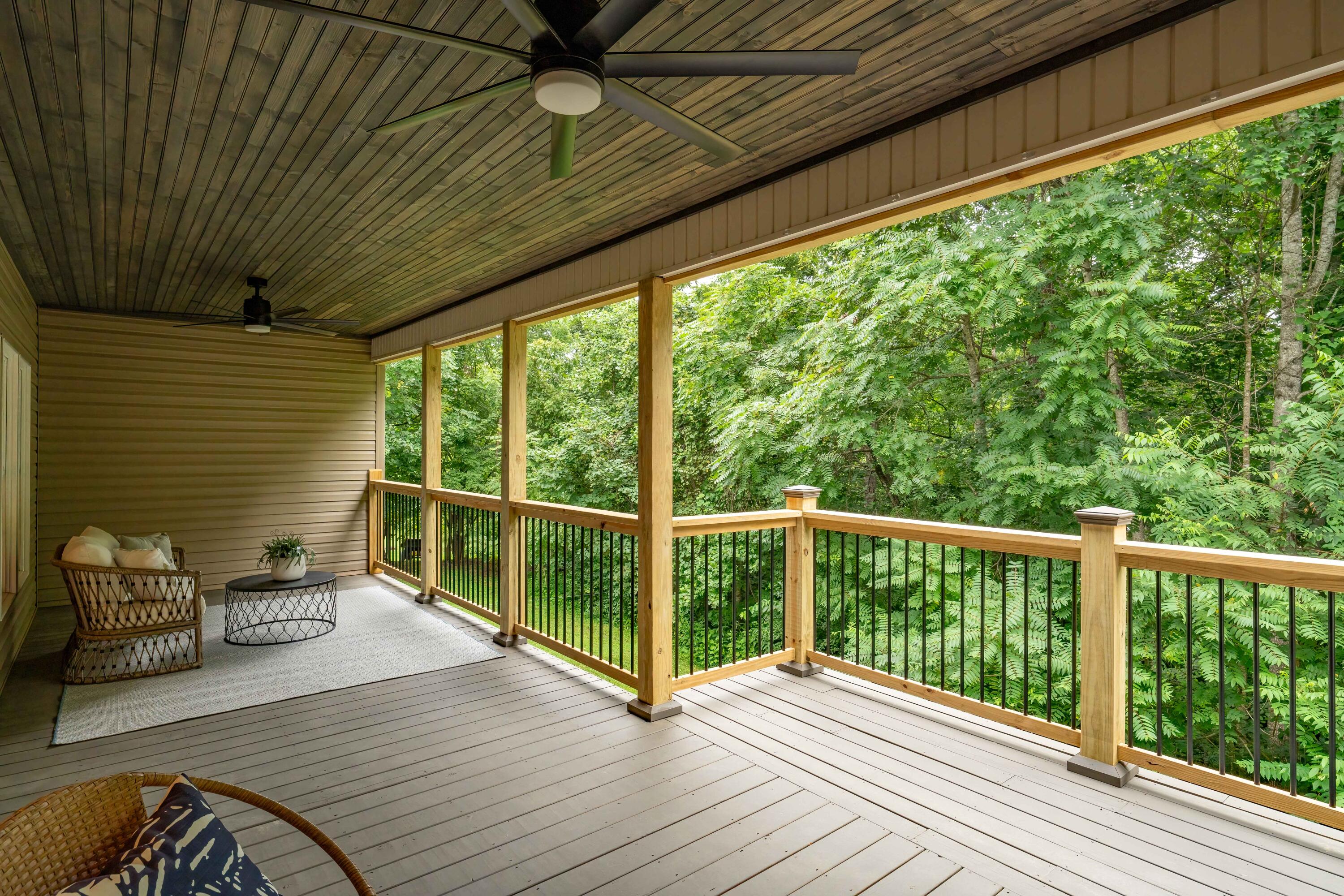 615 Glen Oaks Place